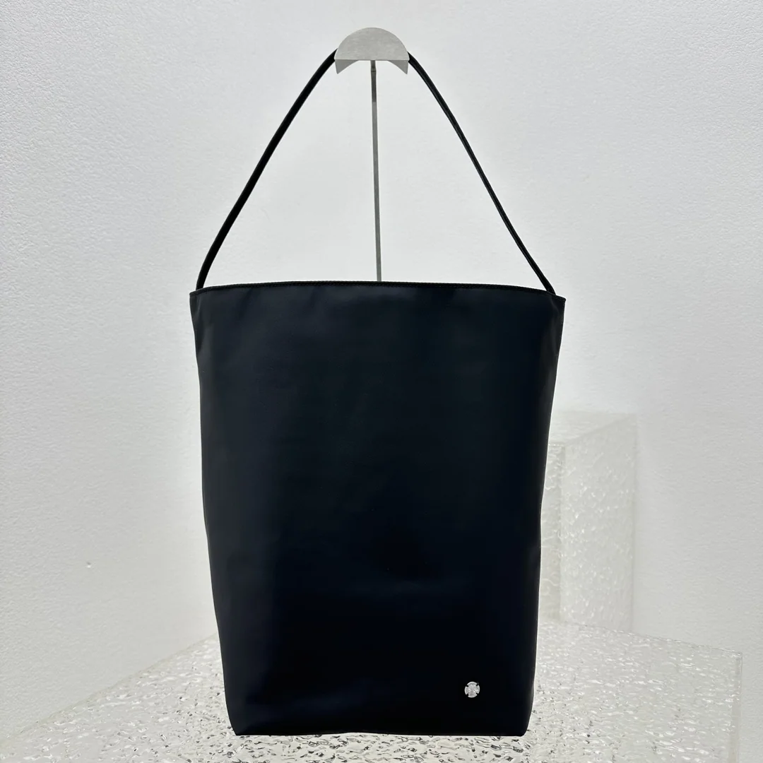 더로우 나일론 버킷 토트백 상세 이미지 2