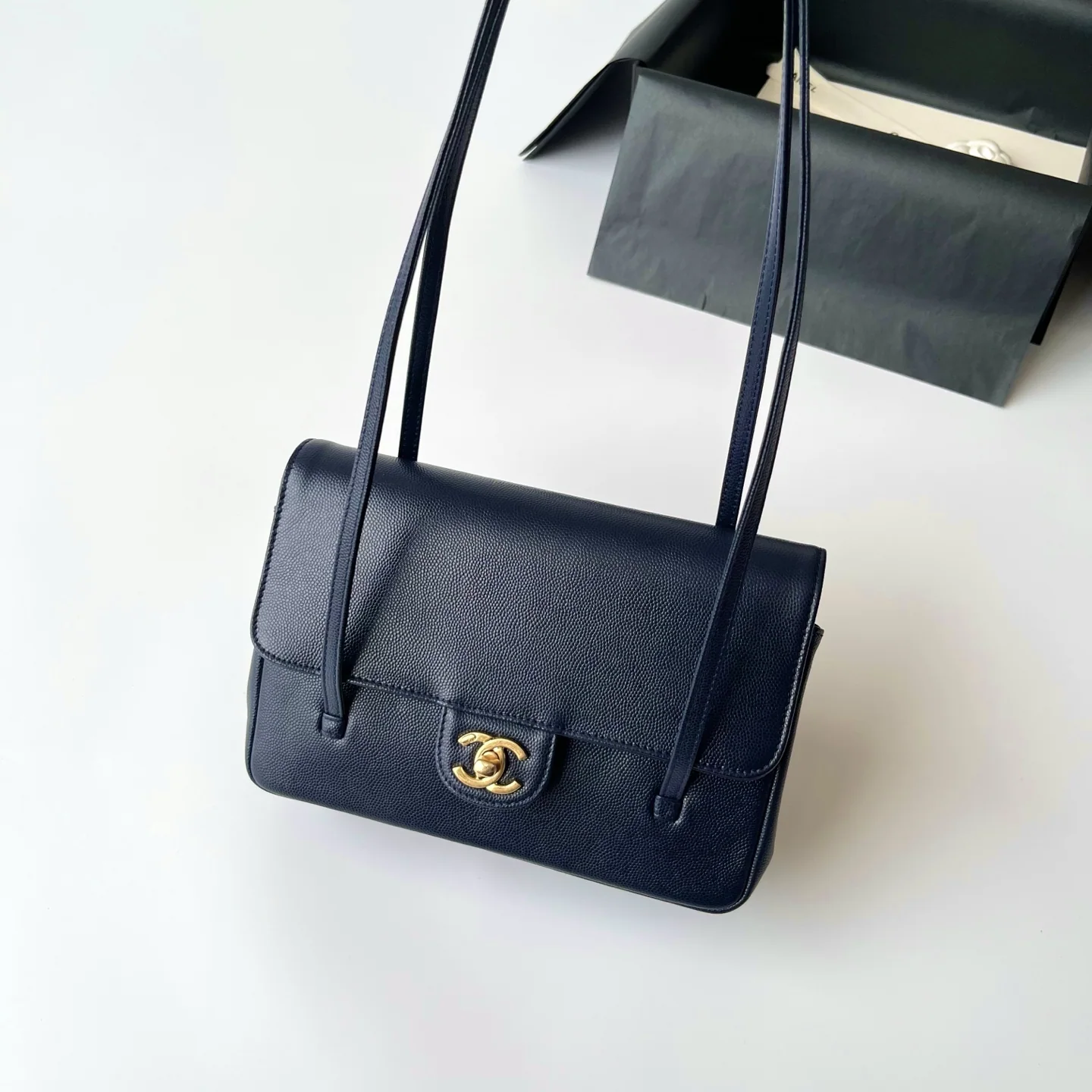 샤넬 캐비어 가죽 소형 가방 상세 이미지 4