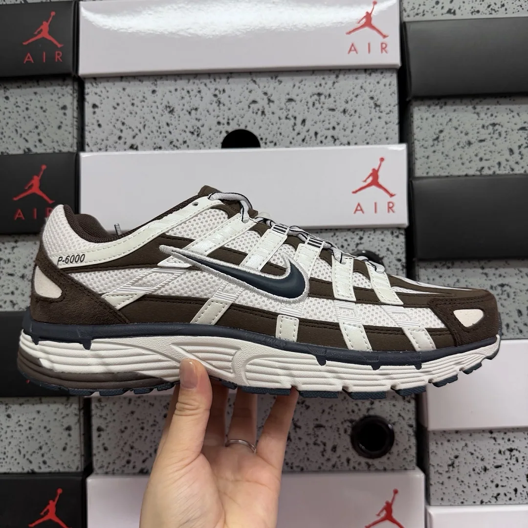 나이키 [CS] P 6000 팬텀 HV8972-001 201538 Nike P-6000 Phantom Baroque Brown Metallic 상세 이미지 6