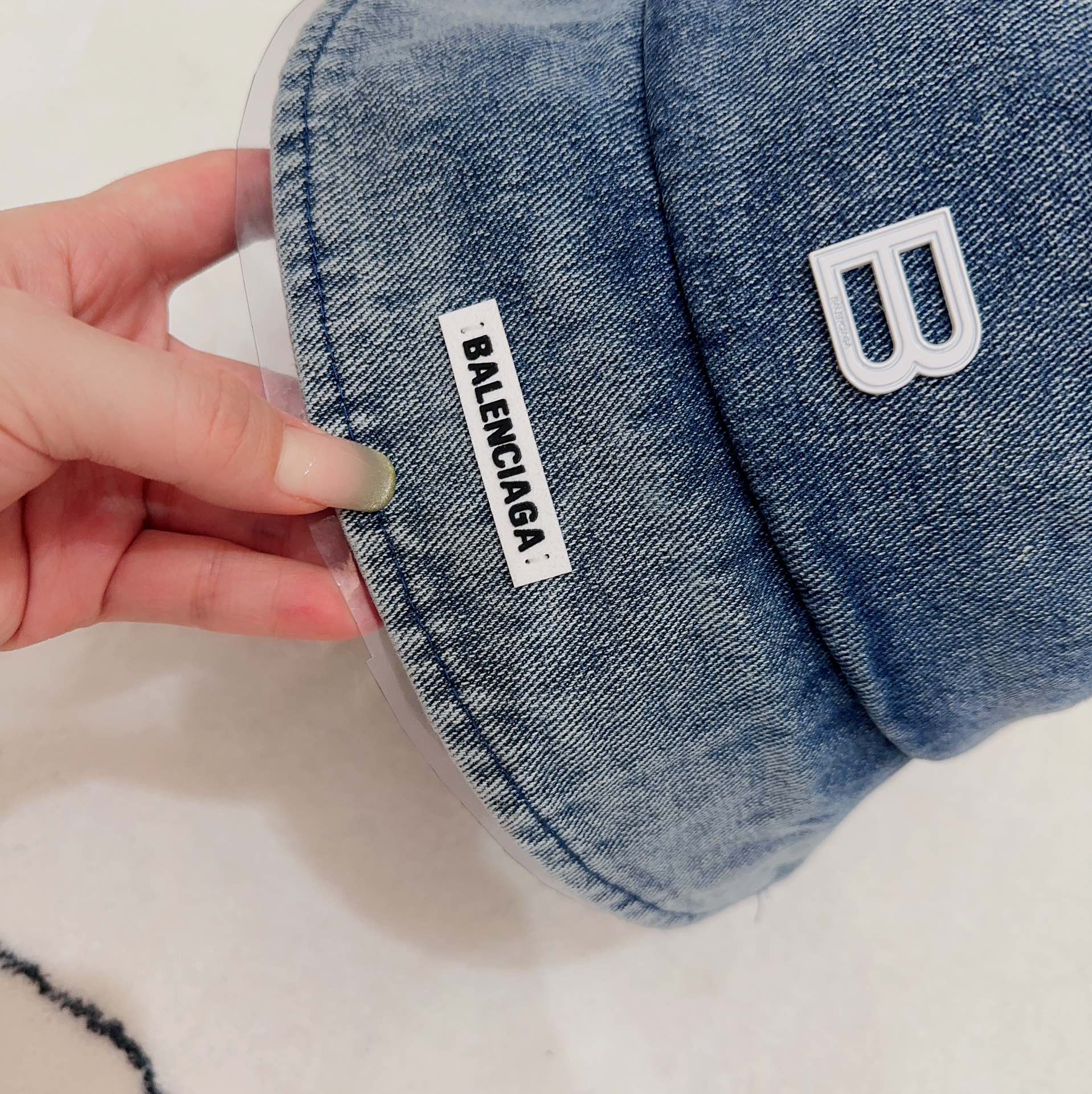 발렌시아가 데님 버킷 햇 상세 이미지 3