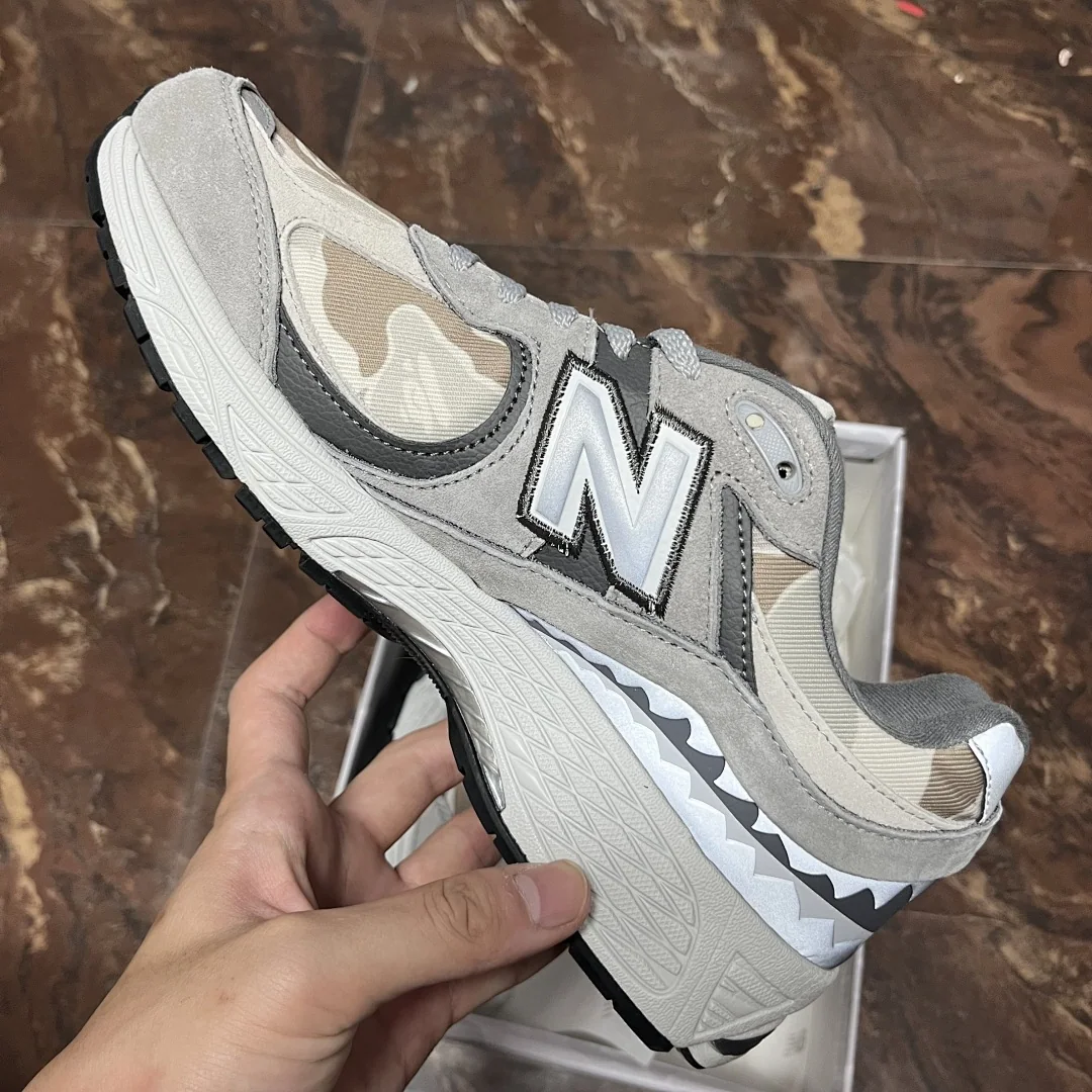 뉴발란스 [TOP] 2002R BAPE M2002RBG 202030 New Balance 2002R BAPE Grey 상세 이미지 5