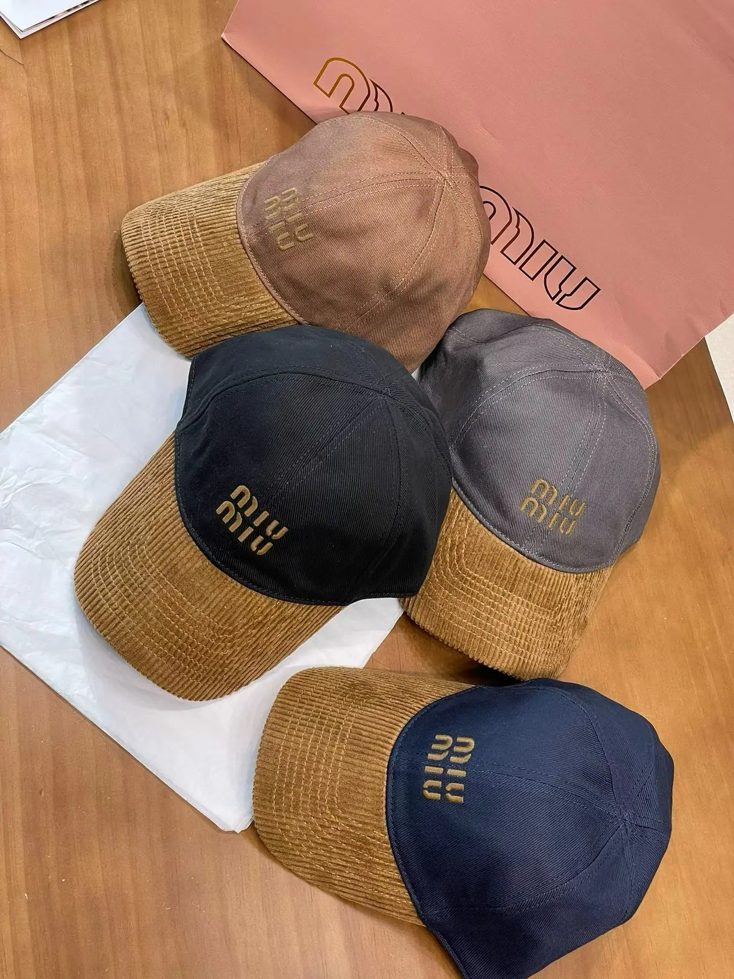 미우미우 모자 79433 Miu Miu Cap 상세 이미지 1
