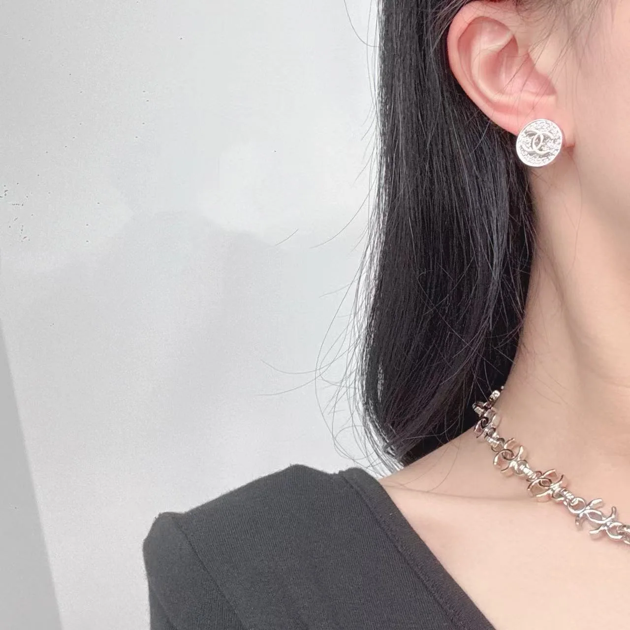 샤넬 꽃 장식 귀걸이 153444