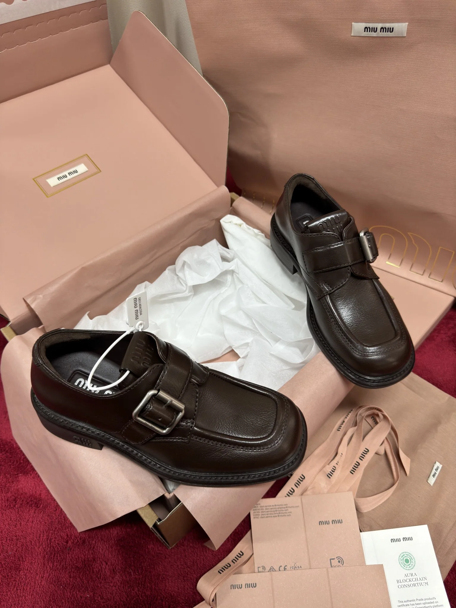 미우미우 버클 장식 브로그 로퍼 상세 이미지 4