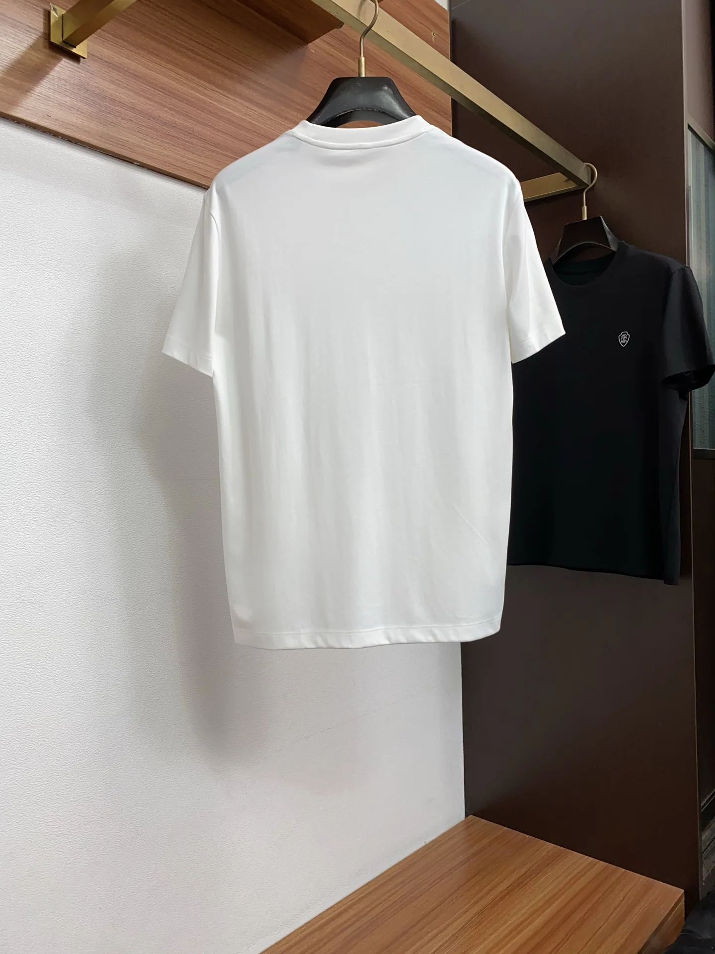 브루넬로쿠치넬리 남성 라운드넥 반팔 티셔츠 상세 이미지 9