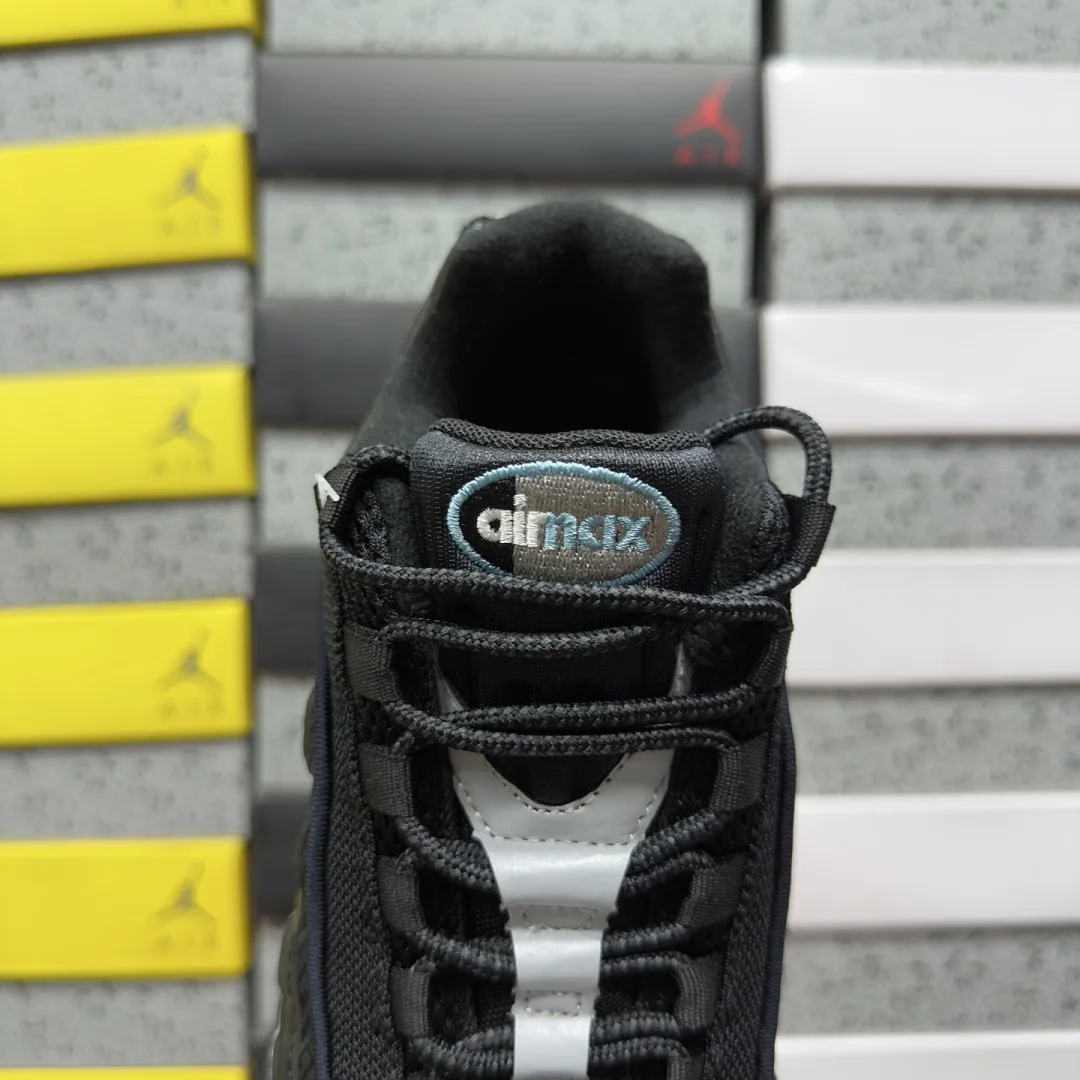 나이키 [WE] 에어 맥스 95 OG IB1667-004 201820 Nike Air Max 95 OG Big Bubble Smoky Blue 상세 이미지 5