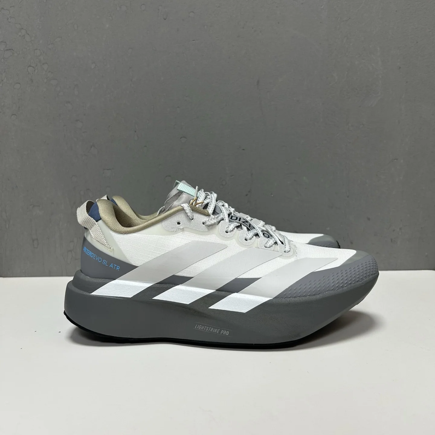 아디다스 신발 157711 Adidas Sneakers