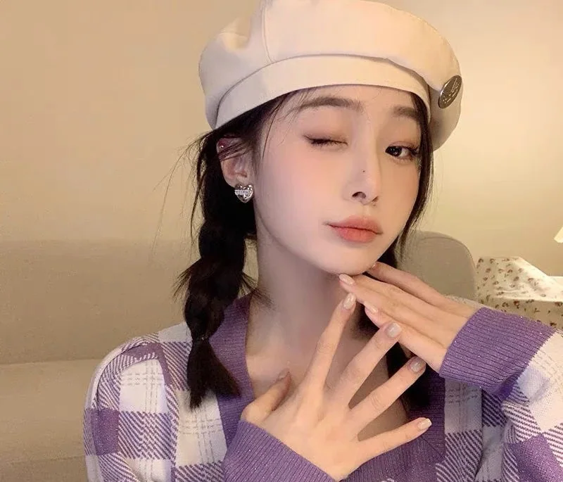 미우미우 하트 레터 귀걸이 상세 이미지 4