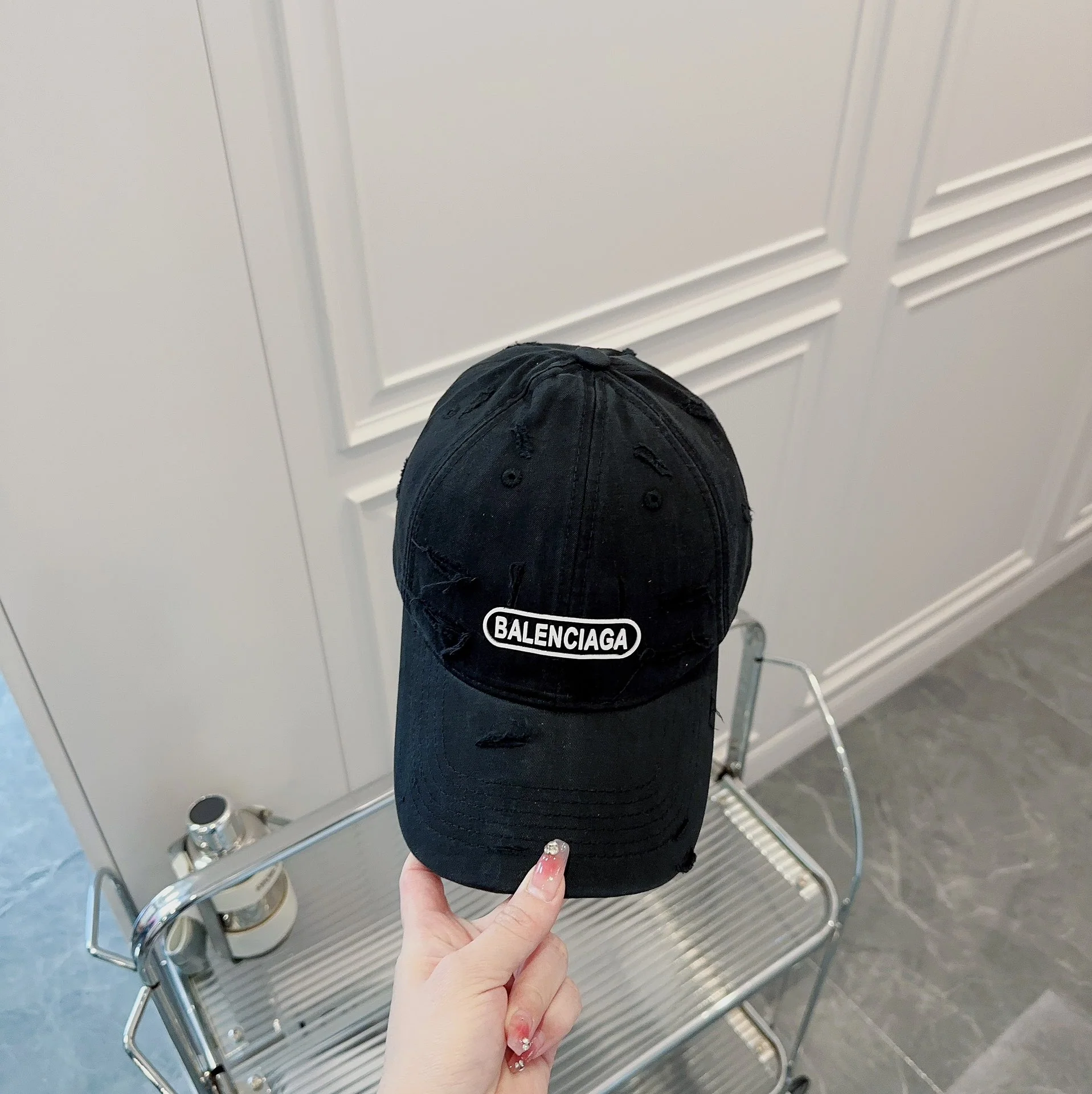 발렌시아가 데미지 가공 면 야구모자 상세 이미지 2