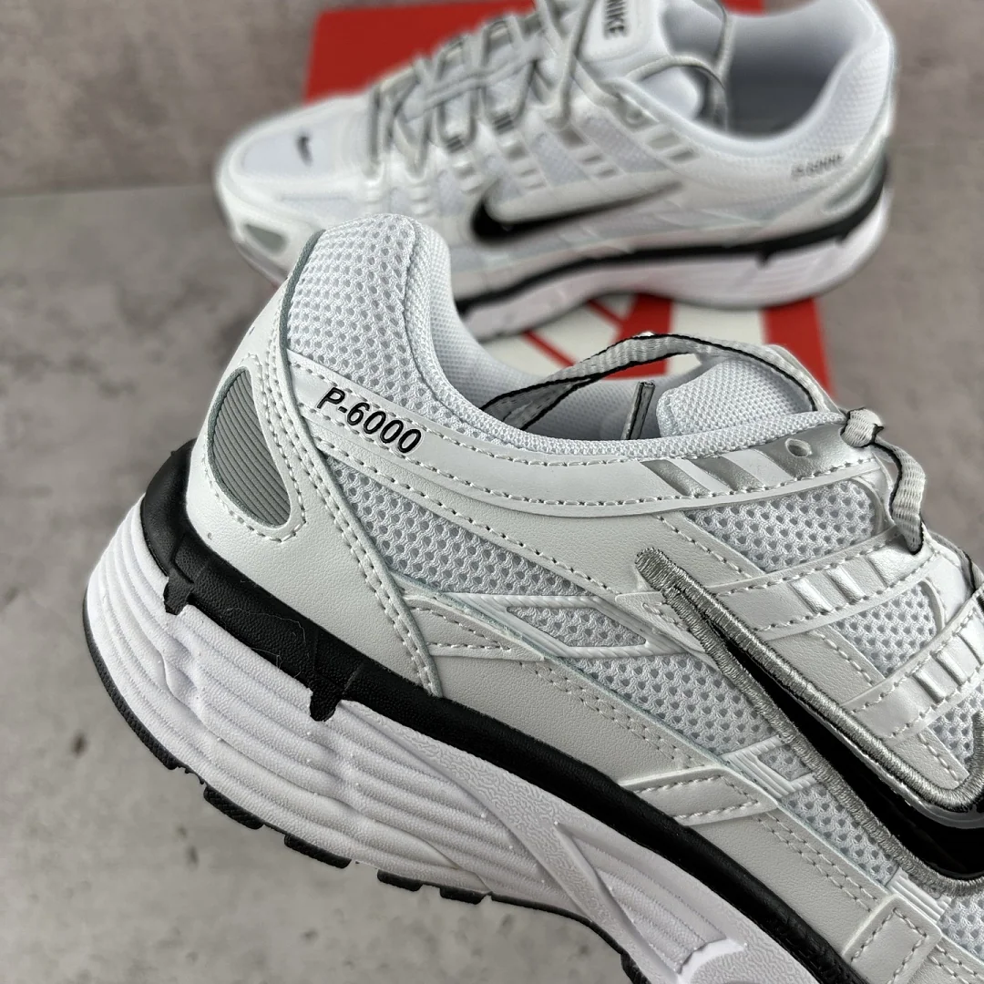 나이키 [CS] P 6000 CD6404-107 201535 Nike P-6000 White Metallic Silver Black 상세 이미지 8