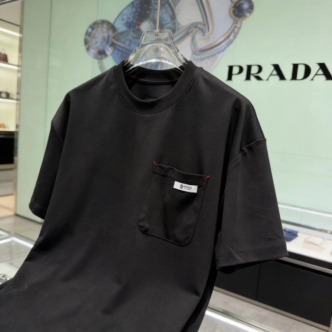프라다 로고 오버핏 남녀공용 반팔 티셔츠 상세 이미지 3