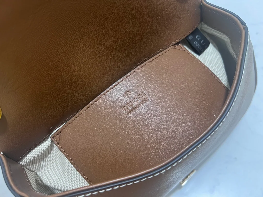 구찌 블론디 미니 숄더백 815700 상세 이미지 9