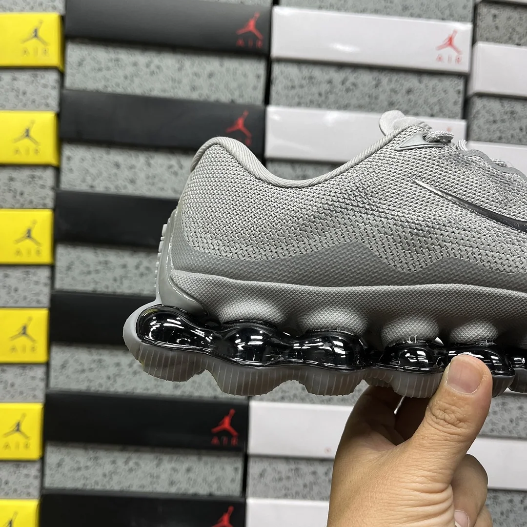 나이키 [EG] 에어 그레이 실버 IQ7634-002 201666 Nike Air Liquid Max 상세 이미지 4