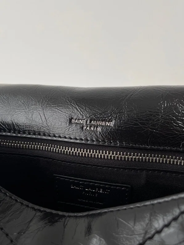생로랑 니키 블랙 페인트 체인 숄더백 28CM633158 상세 이미지 5