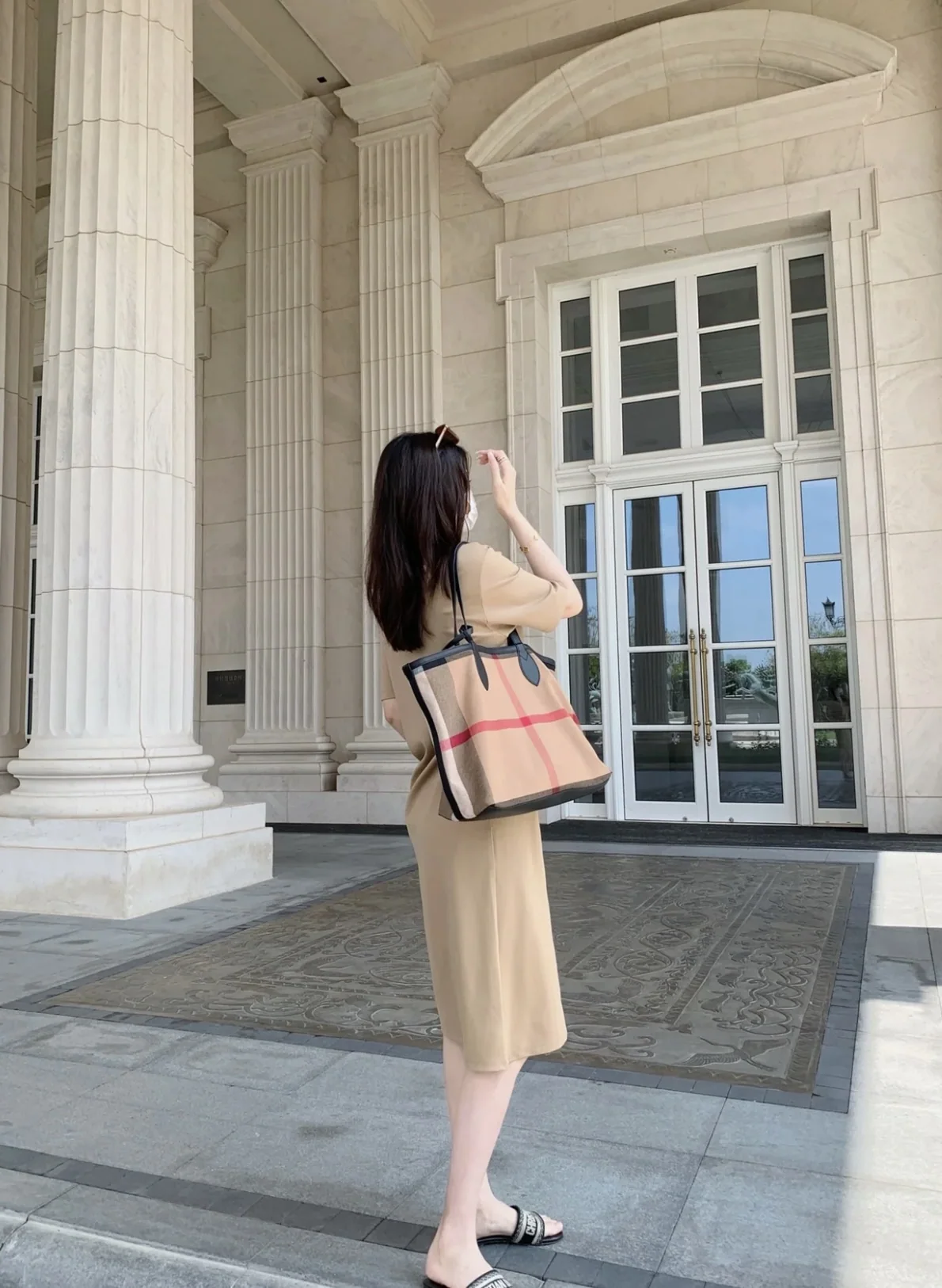 버버리 클래식 삼베 토트백 상세 이미지 4