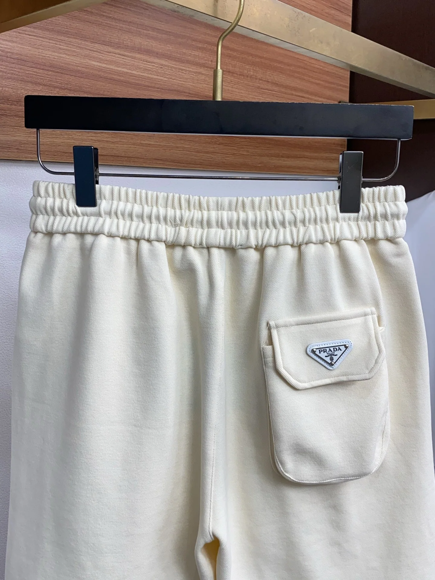 프라다 남성 반바지 SS 53025 Prada Shorts 상세 이미지 10