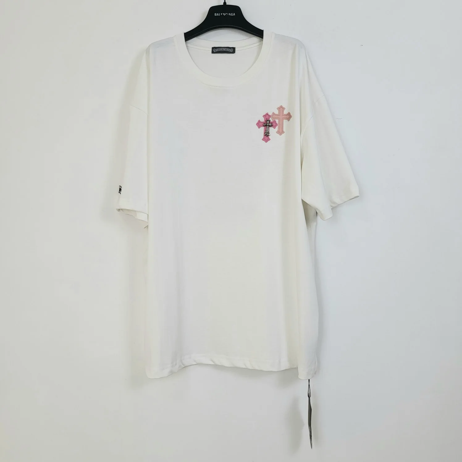 크롬하츠 CH 크로스 실버 자수 가죽 라벨 여성 반팔 상세 이미지 1