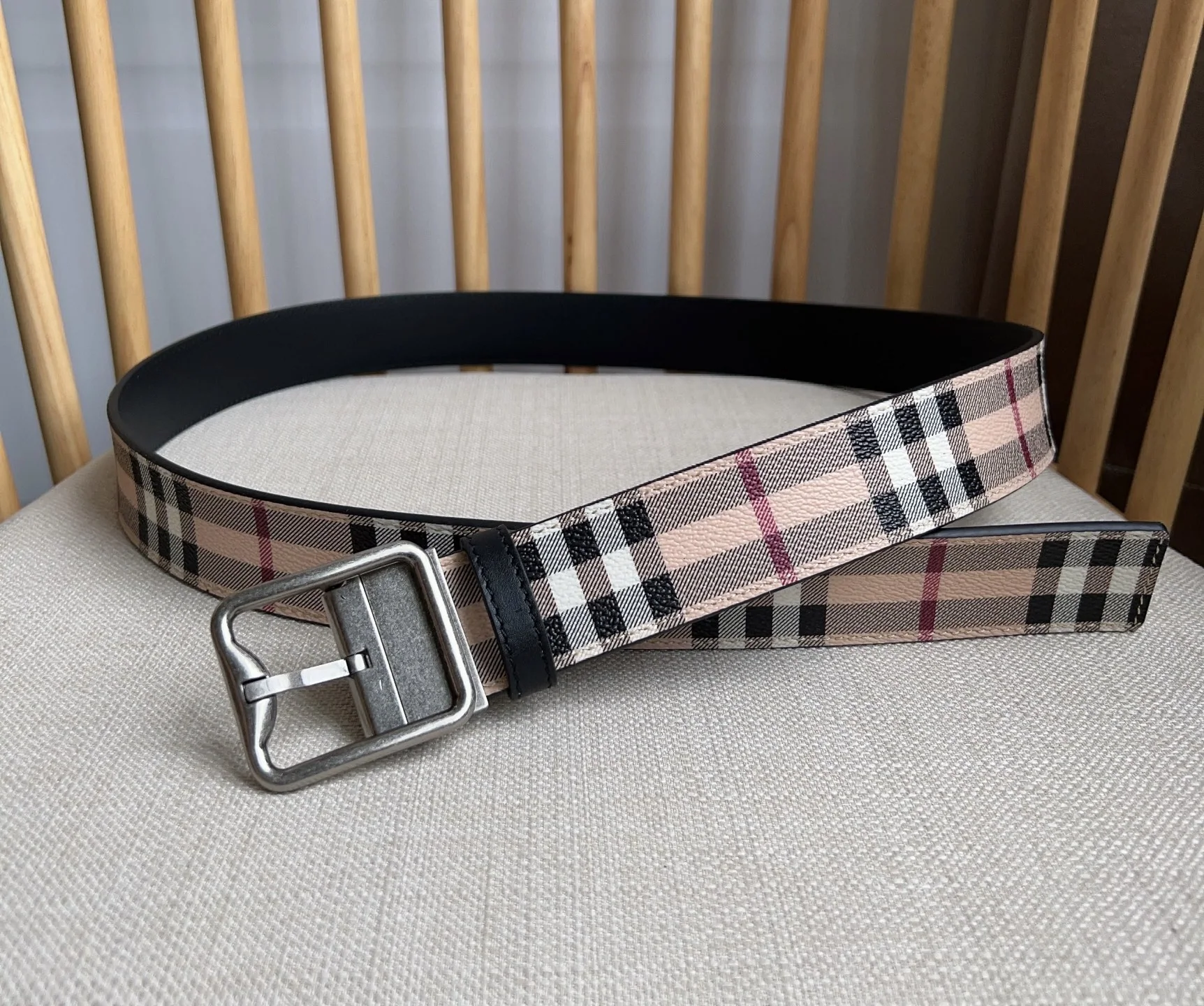 버버리 리버시블 체크 가죽 벨트 상세 이미지 4