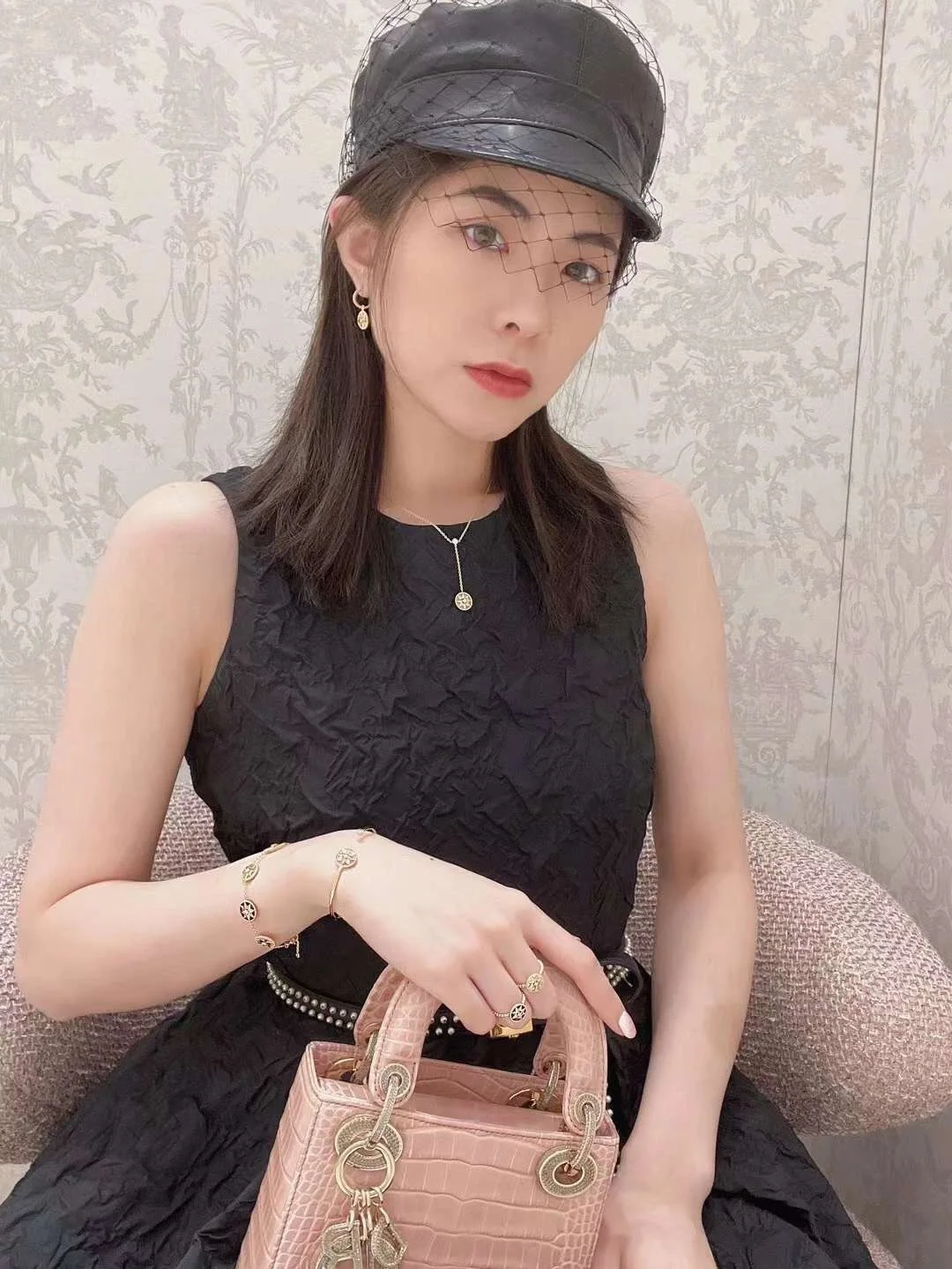 디올 컴퍼스 다이아몬드 목걸이 상세 이미지 8