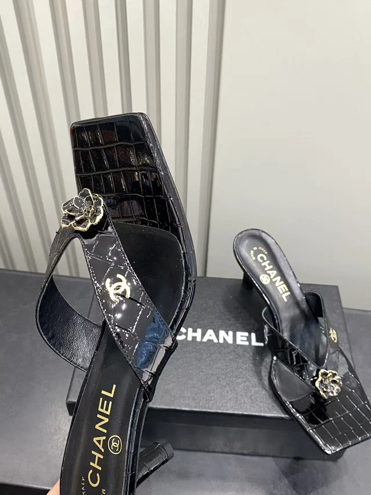 샤넬 카멜리아 스퀘어토 플립플랍 143720 Chanel 상세 이미지 6