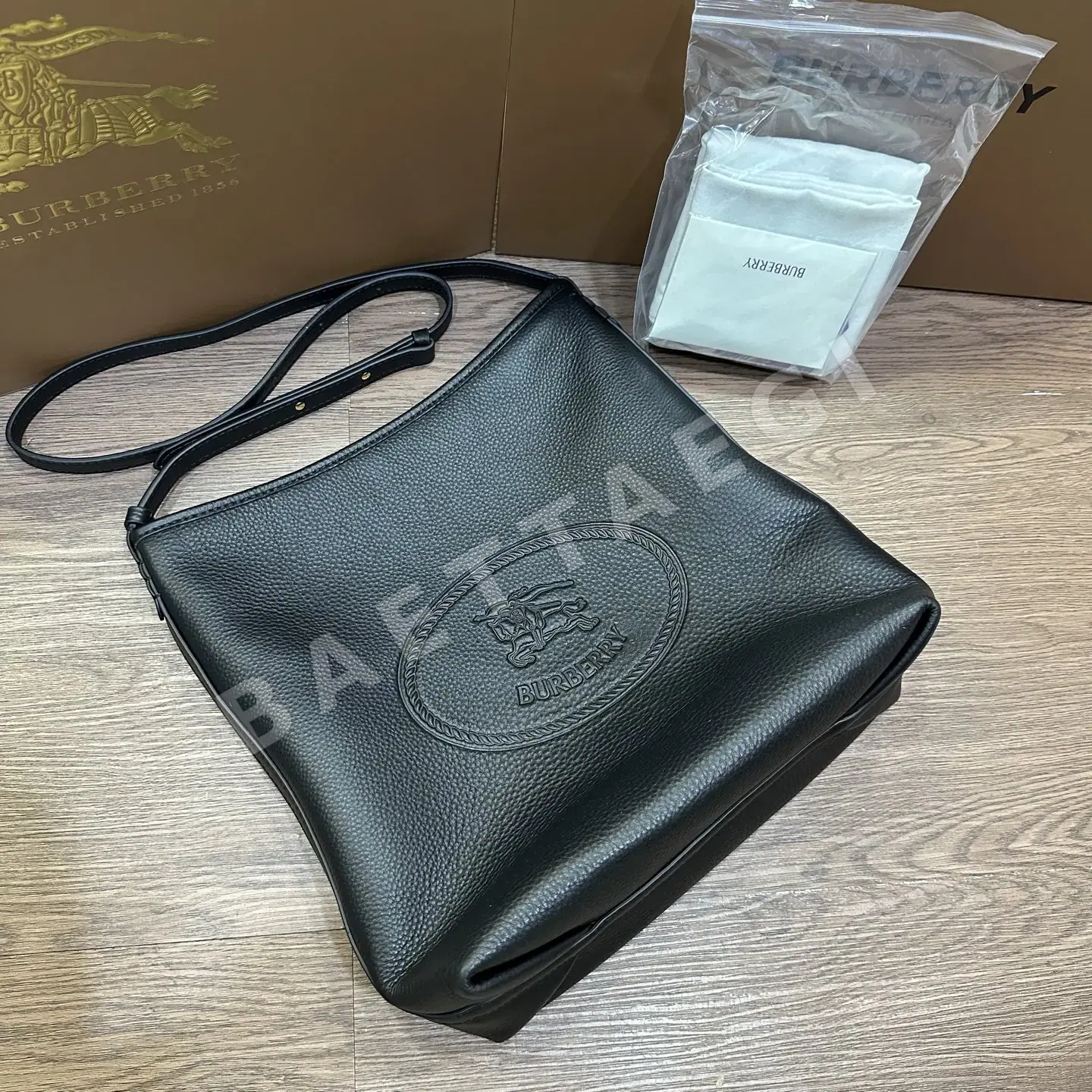 버버리 가방 상세 이미지 4