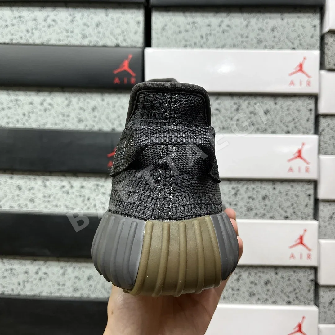 아디다스 [XQ] 이지 부스트 350 V2 FY4176 200775 Adidas Yeezy Boost 350 V2 Cinder 상세 이미지 9