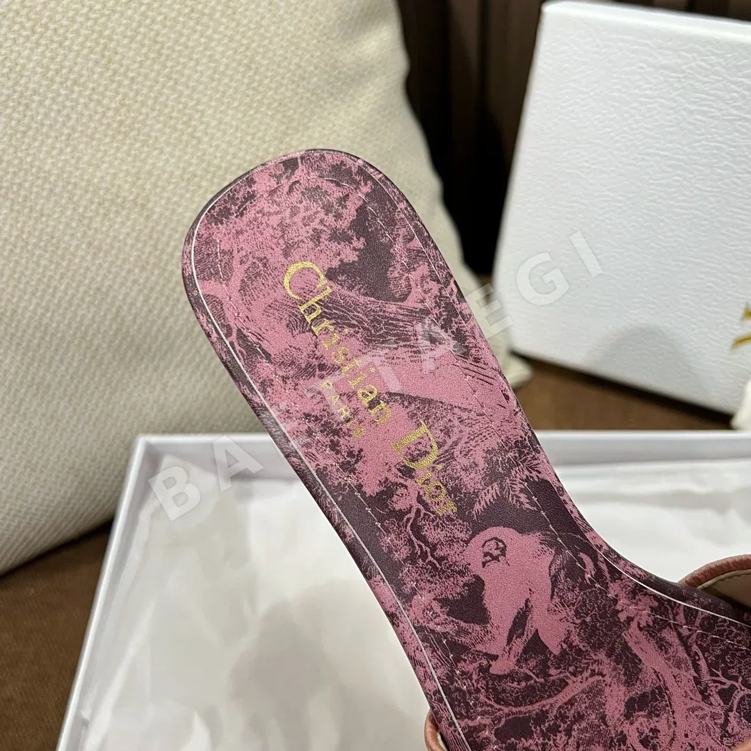 디올 디웨이 투왈 드 주이 힐 슬라이드 뮬 핑크 신발 상세 이미지 8
