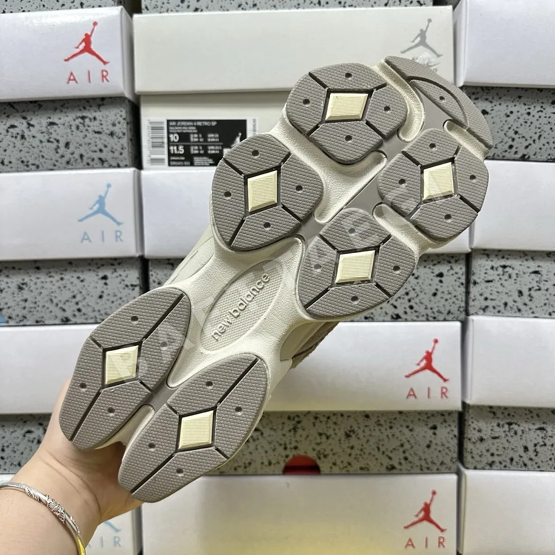 뉴발란스 [C] 9060 U9060ERC 202209 New Balance 9060 상세 이미지 9
