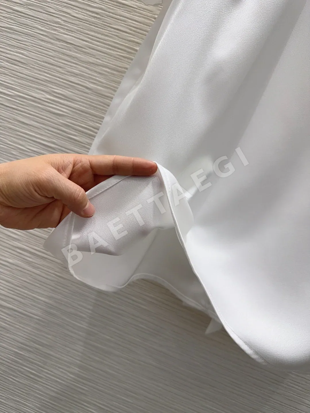디올 실크 감촉 여성 반팔 티셔츠 상세 이미지 6