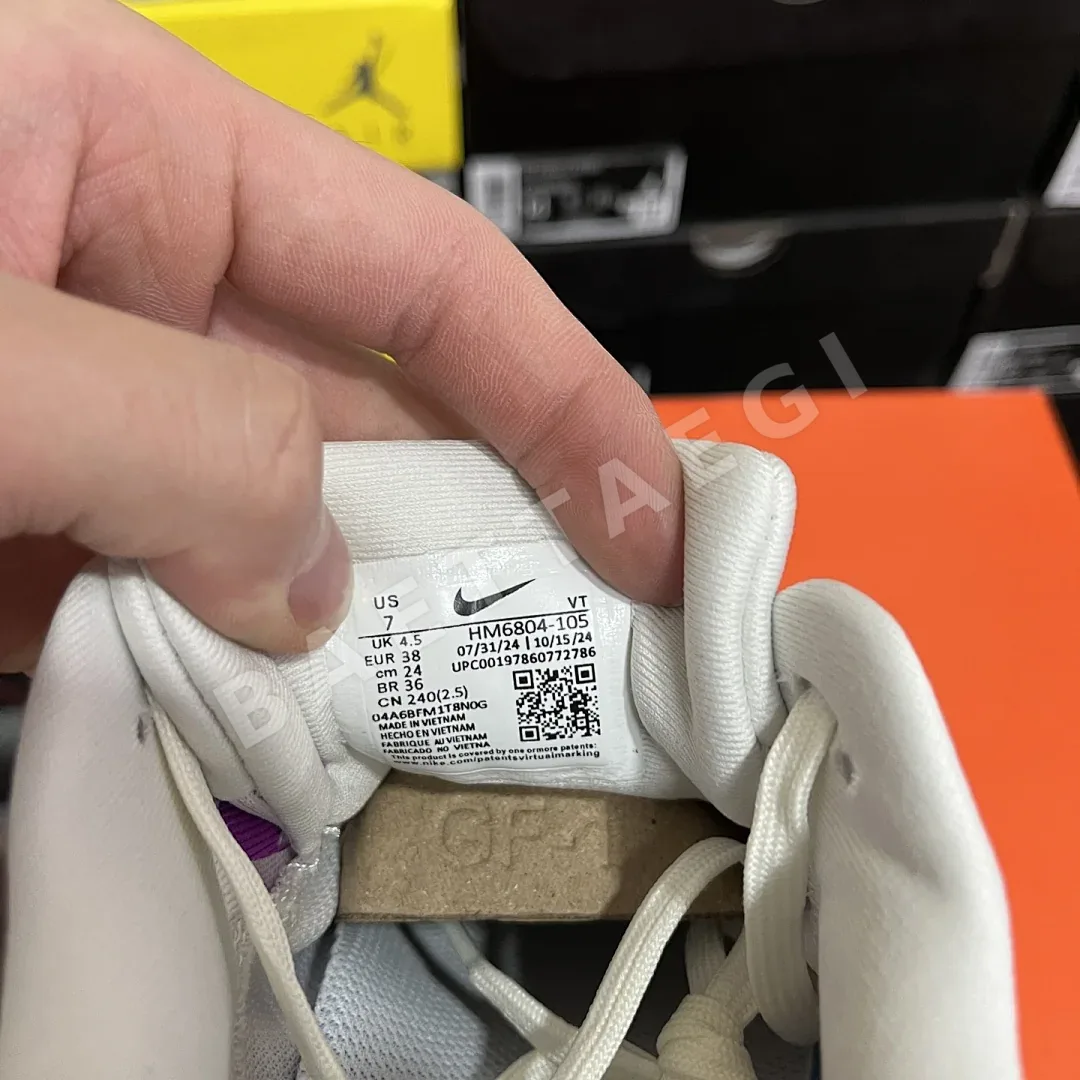 나이키 줌 보메로 18 HM6804-105 201104 Nike Zoom Vomero 18 상세 이미지 3