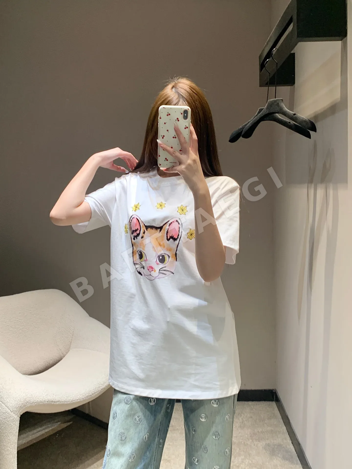 구찌 고양이 무늬 별 자수 여성 반팔 티셔츠 상세 이미지 9