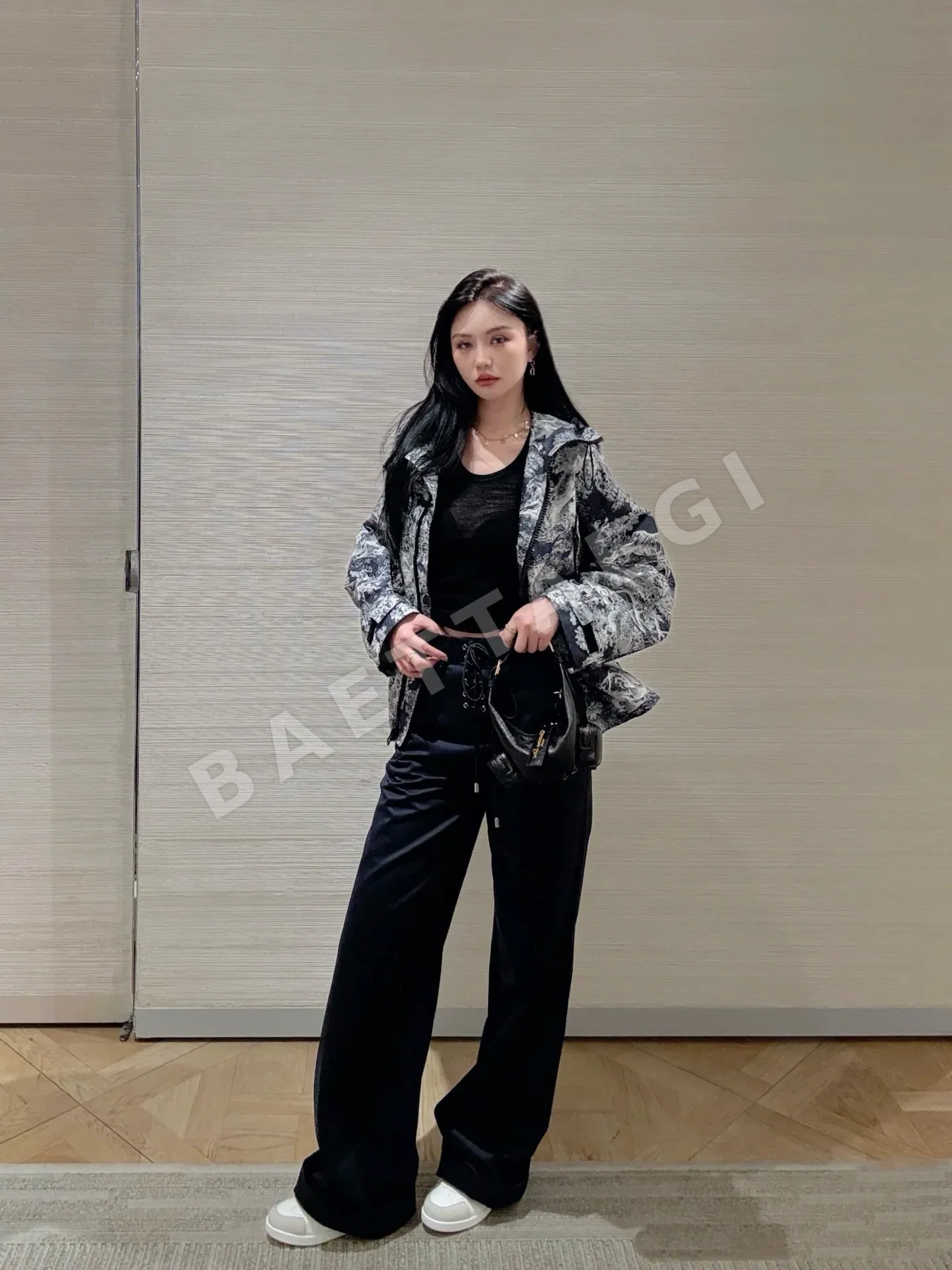 디올 후드 루즈핏 윈드브레이커 자켓 상세 이미지 2