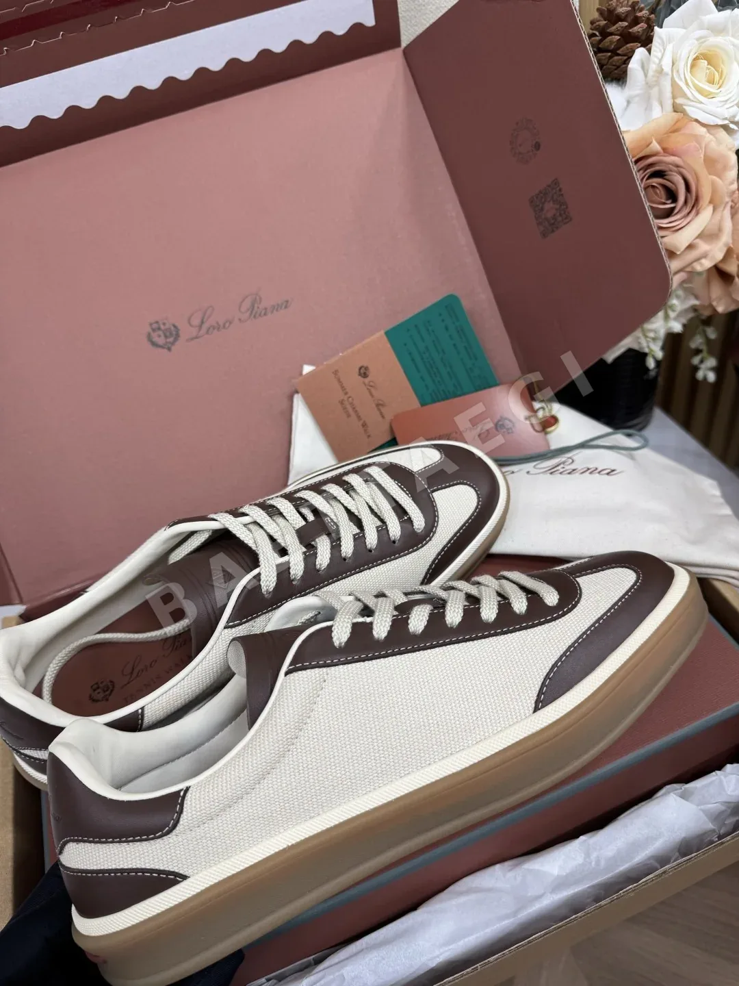 로로피아나 스웨이드 테니스 워크 슈즈 상세 이미지 3