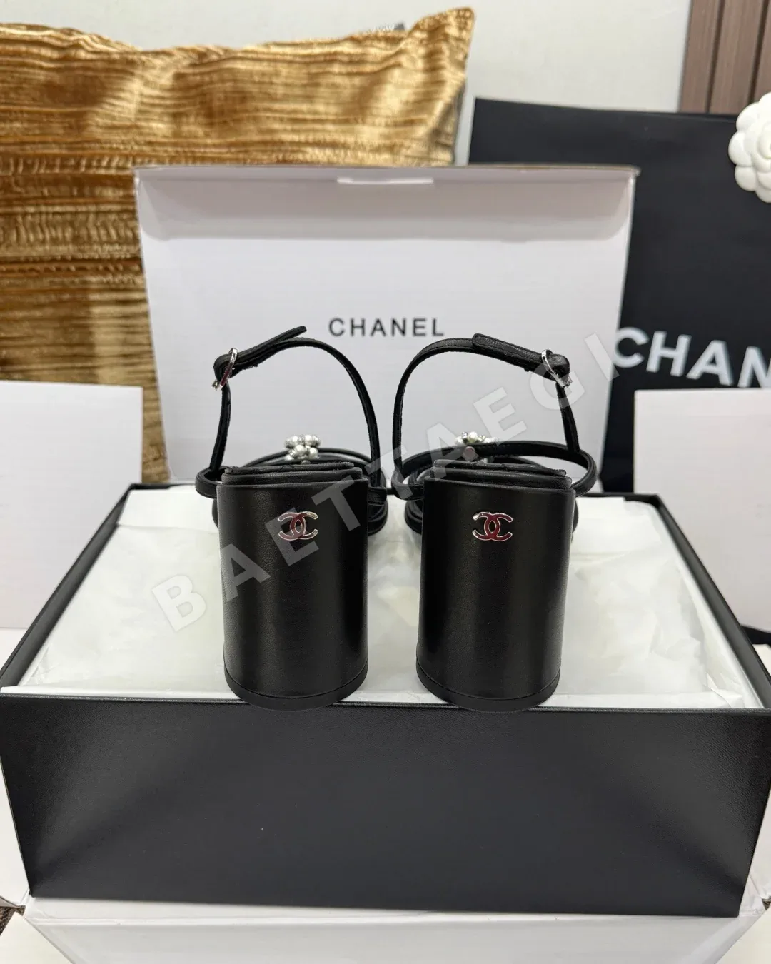 샤넬 카멜리아 라인스톤 장식 하이힐 샌들 26C 상세 이미지 8