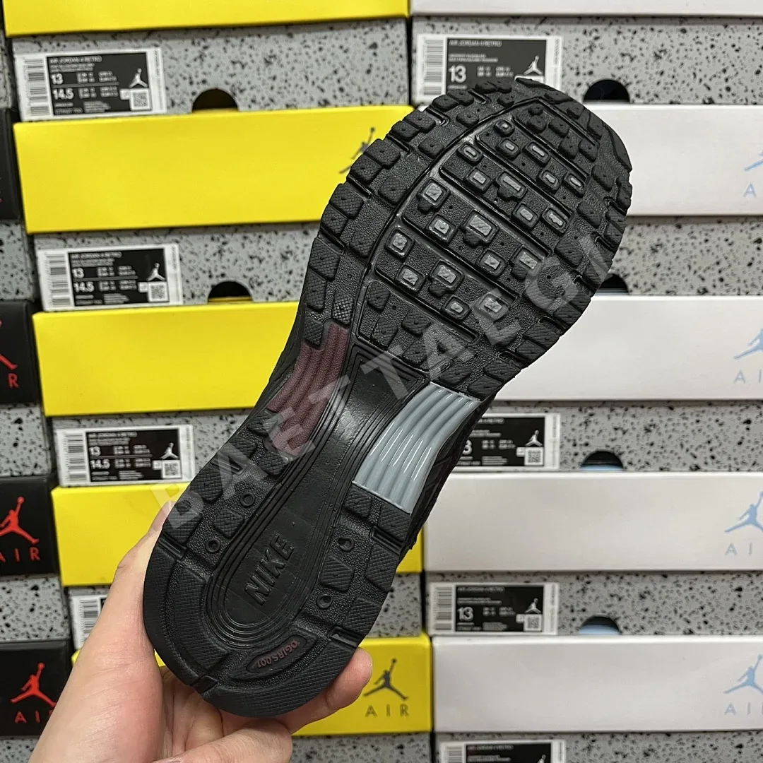 나이키 [PE] P 6000 HQ4054-001 201181 Nike P-6000 Black Burgundy Crush 상세 이미지 4