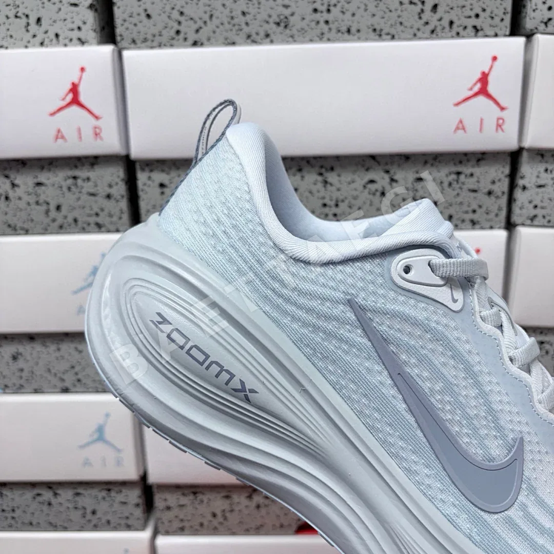 나이키 [GT] 보메로 플러스 HV8150-004 201145 Nike Vomero Plus Football Grey Ashen Slate 상세 이미지 5