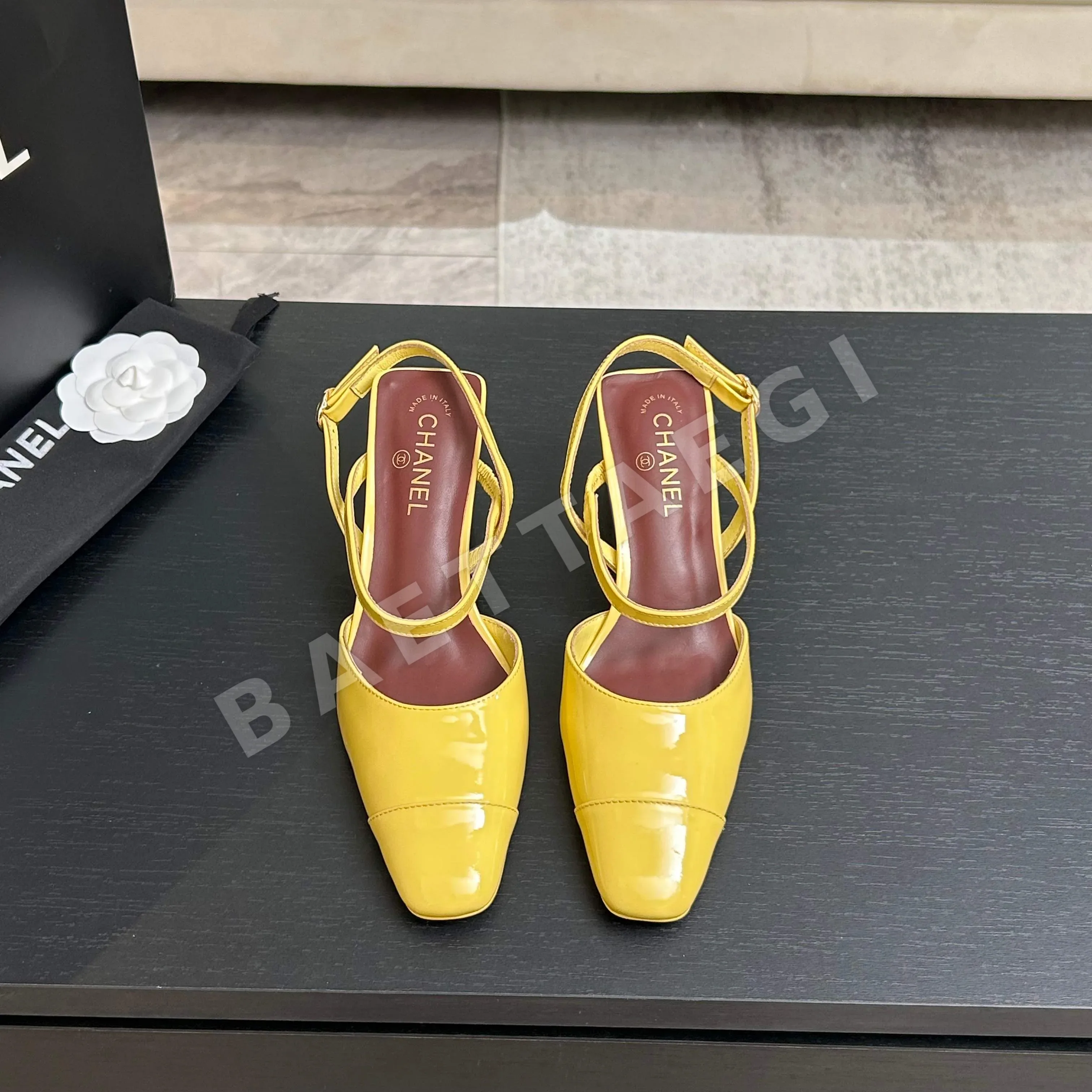 샤넬 더블 C 여성 로퍼 130554