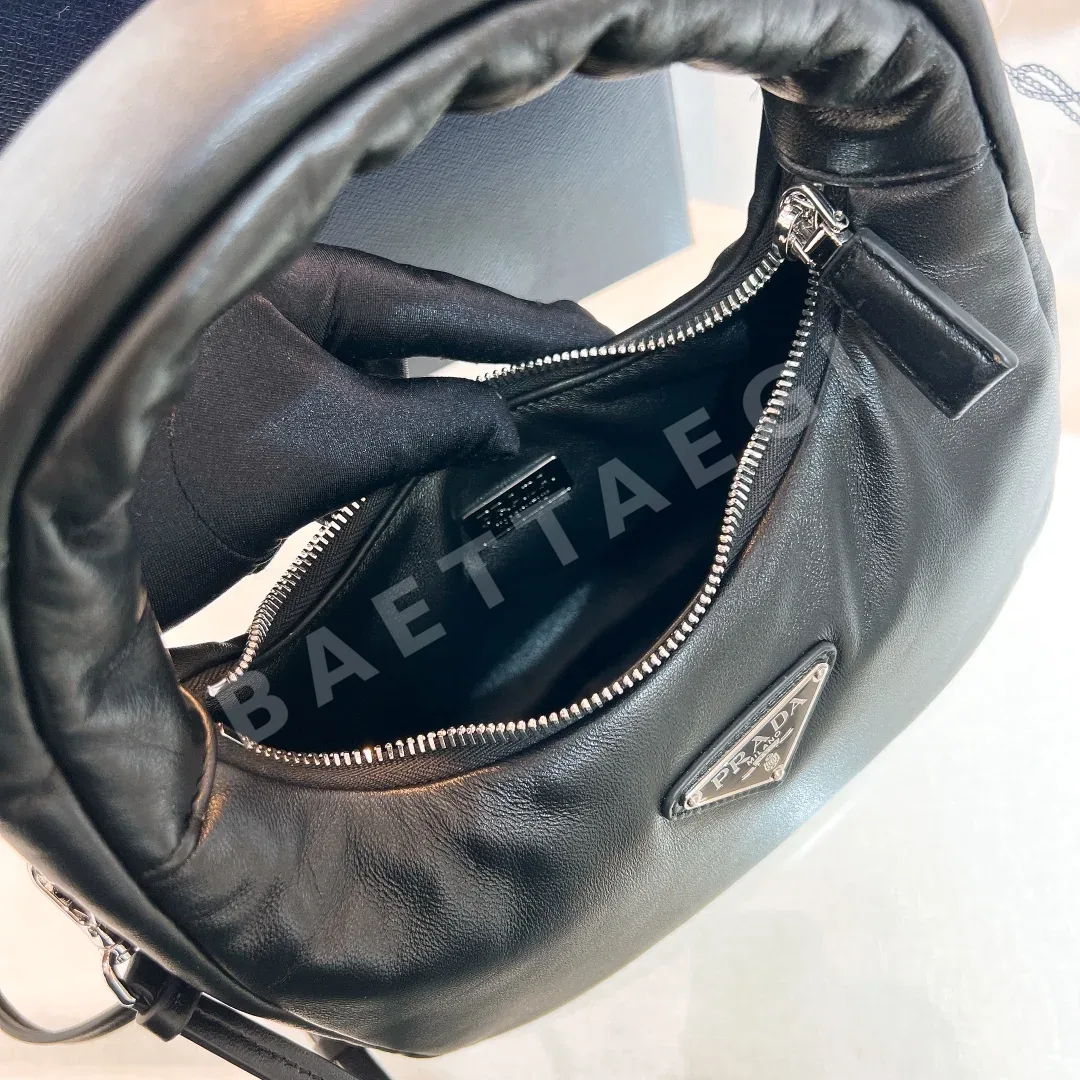 프라다 소프트 램스킨 호보 가방 1BA384 상세 이미지 8