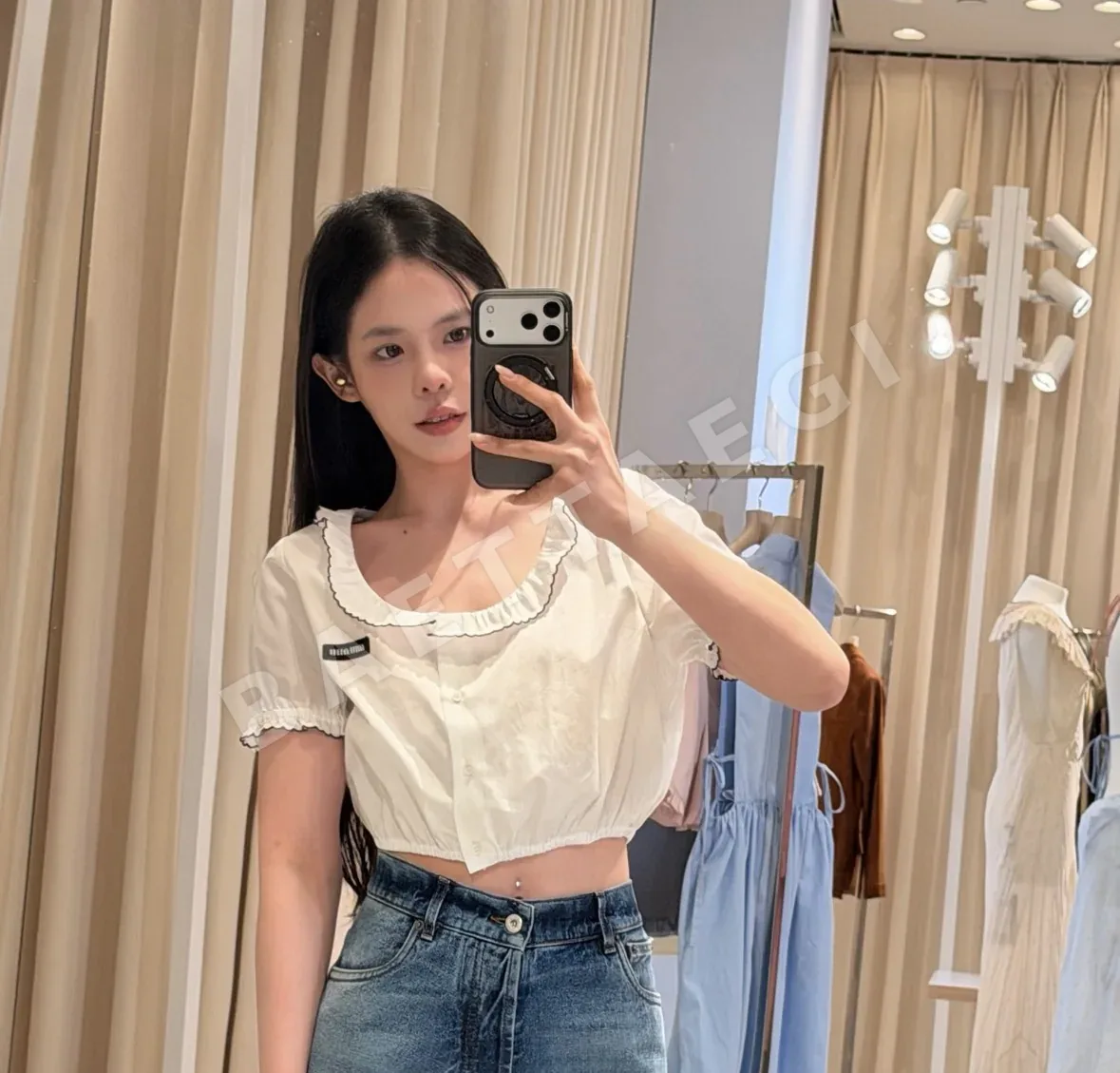 미우미우 레이스 트리밍 반소매 스퀘어넥 셔츠 상세 이미지 4