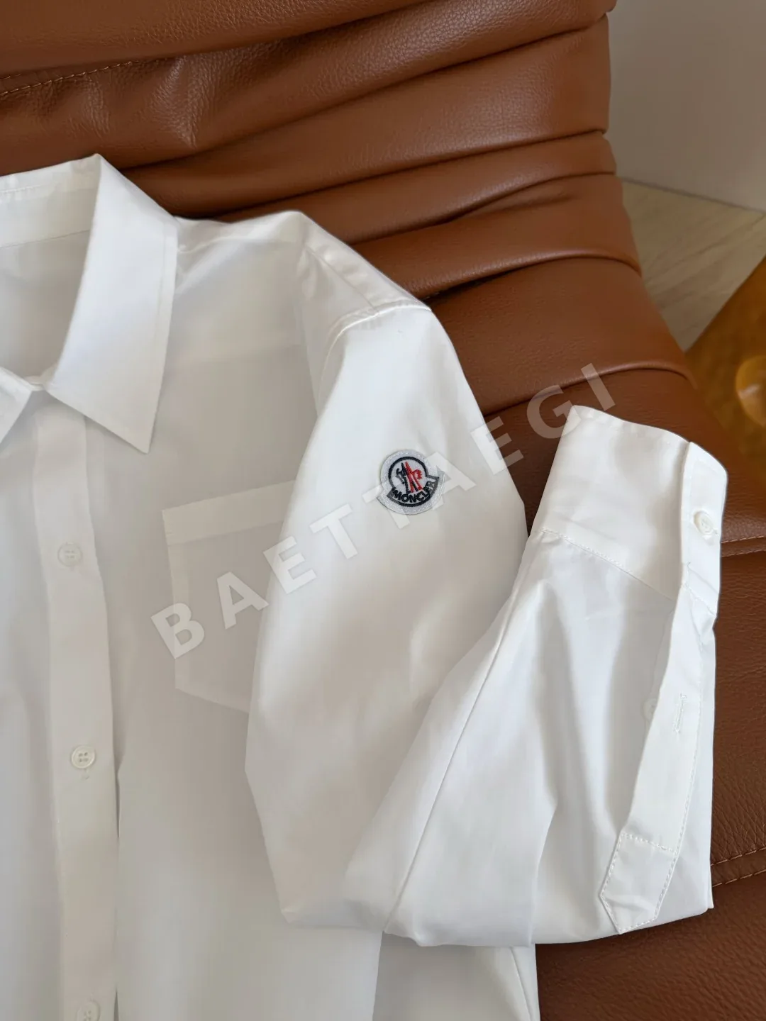 몽클레르 소매 배지 장식 여성 자켓 상세 이미지 6