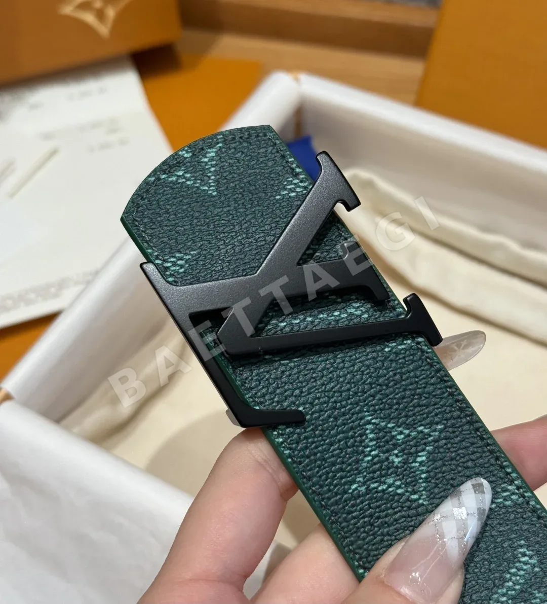 루이비통 디멘션 모노그램 헤리티지 40mm 리버시블 벨트 상세 이미지 7