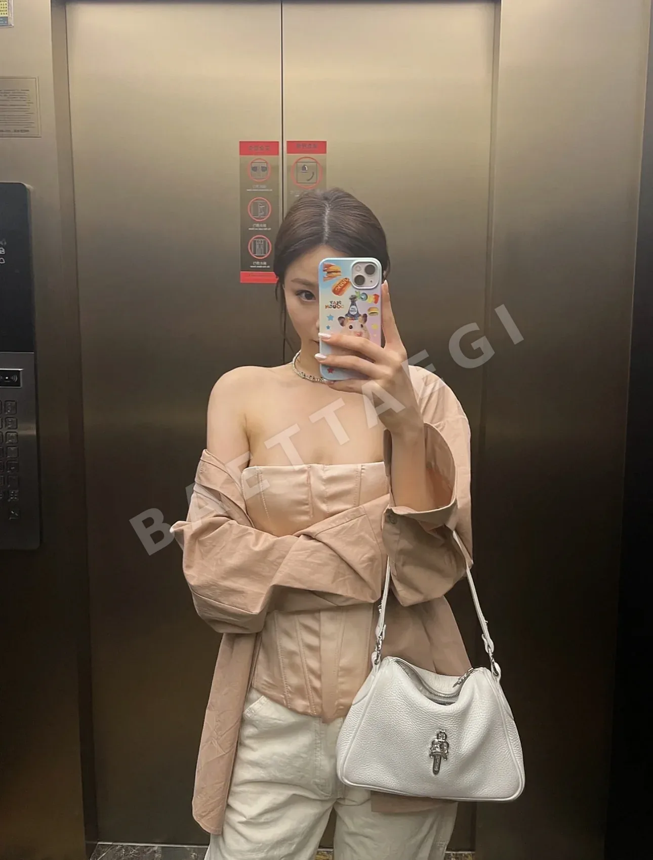 크롬하츠 화이트 치킨 너겟 소가죽 가방 상세 이미지 4
