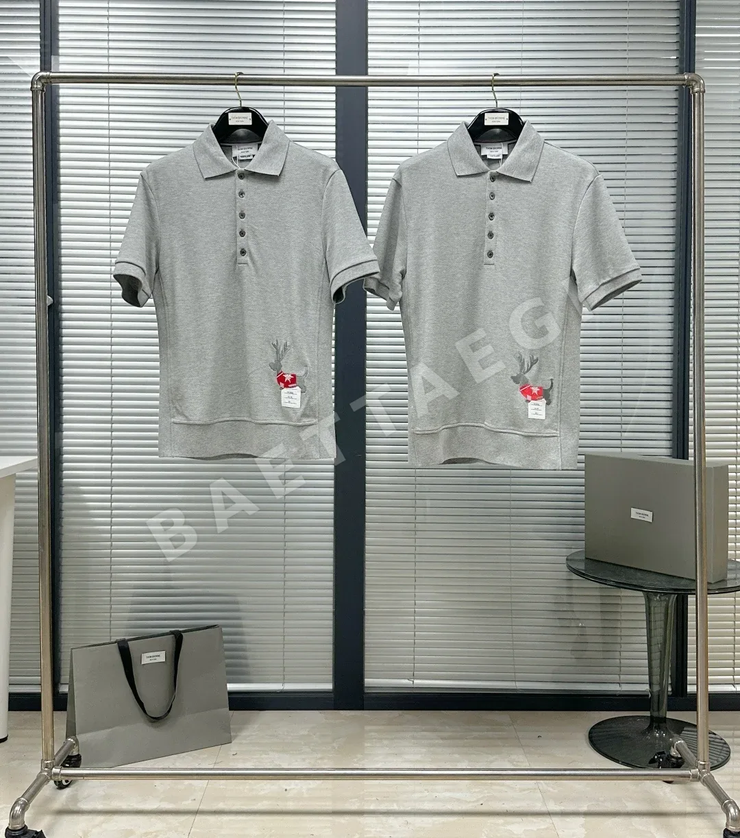 톰브라운 스노우플레이크 도그 피케 반팔셔츠 126258