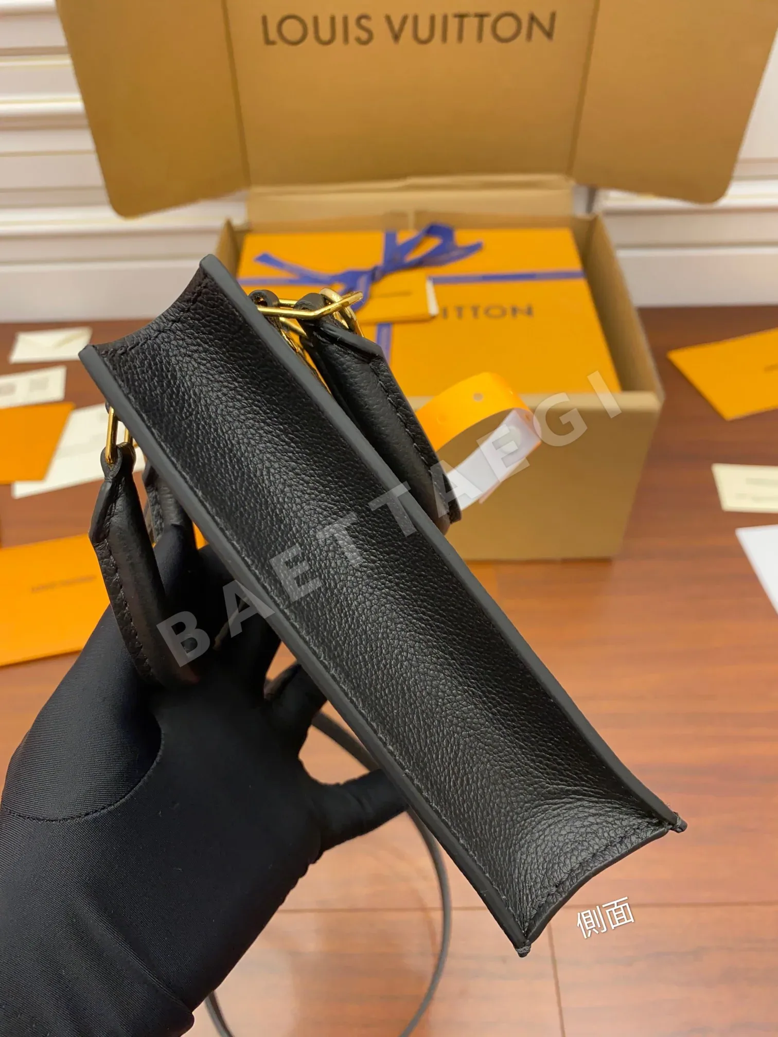 루이비통 M80478 가죽 가방 상세 이미지 6