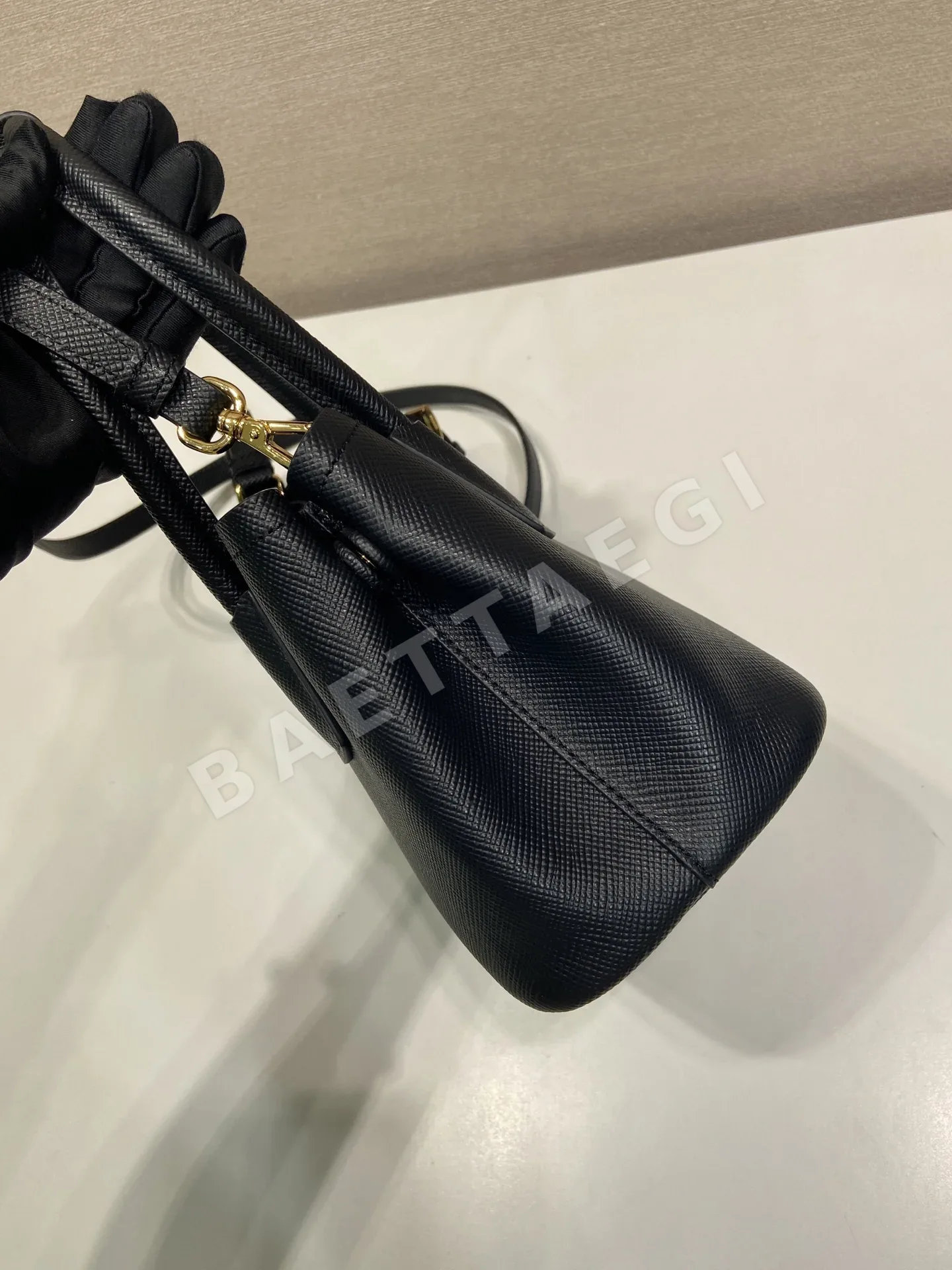 프라다 크로스그레인 카우하이드 더블 핸드백 1BA497 상세 이미지 6