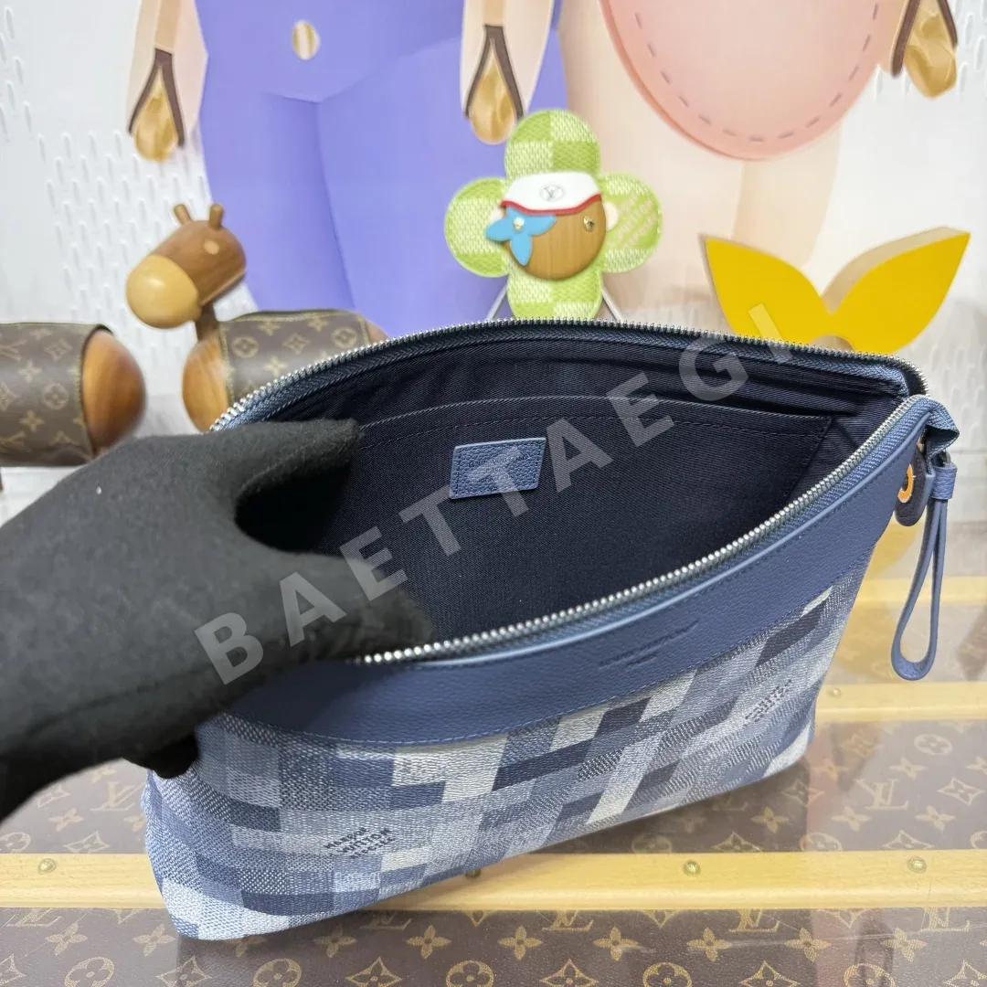 루이비통 다미에 블랙 코팅 캔버스 포쉐트 보야지 소프트 클러치 가방 M14926 상세 이미지 9