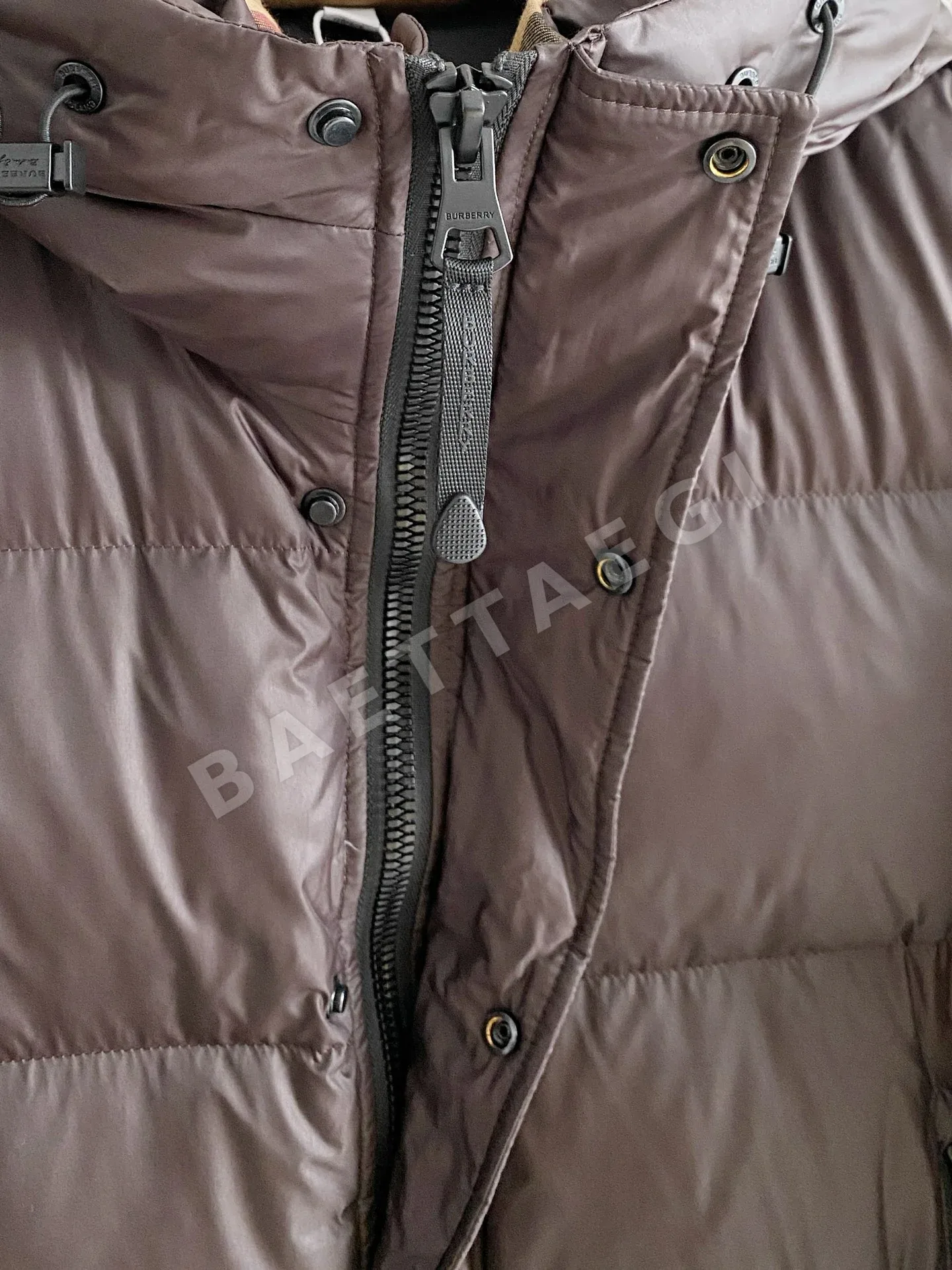 버버리 남성 미들 기장 다운 패딩 점퍼 상세 이미지 15