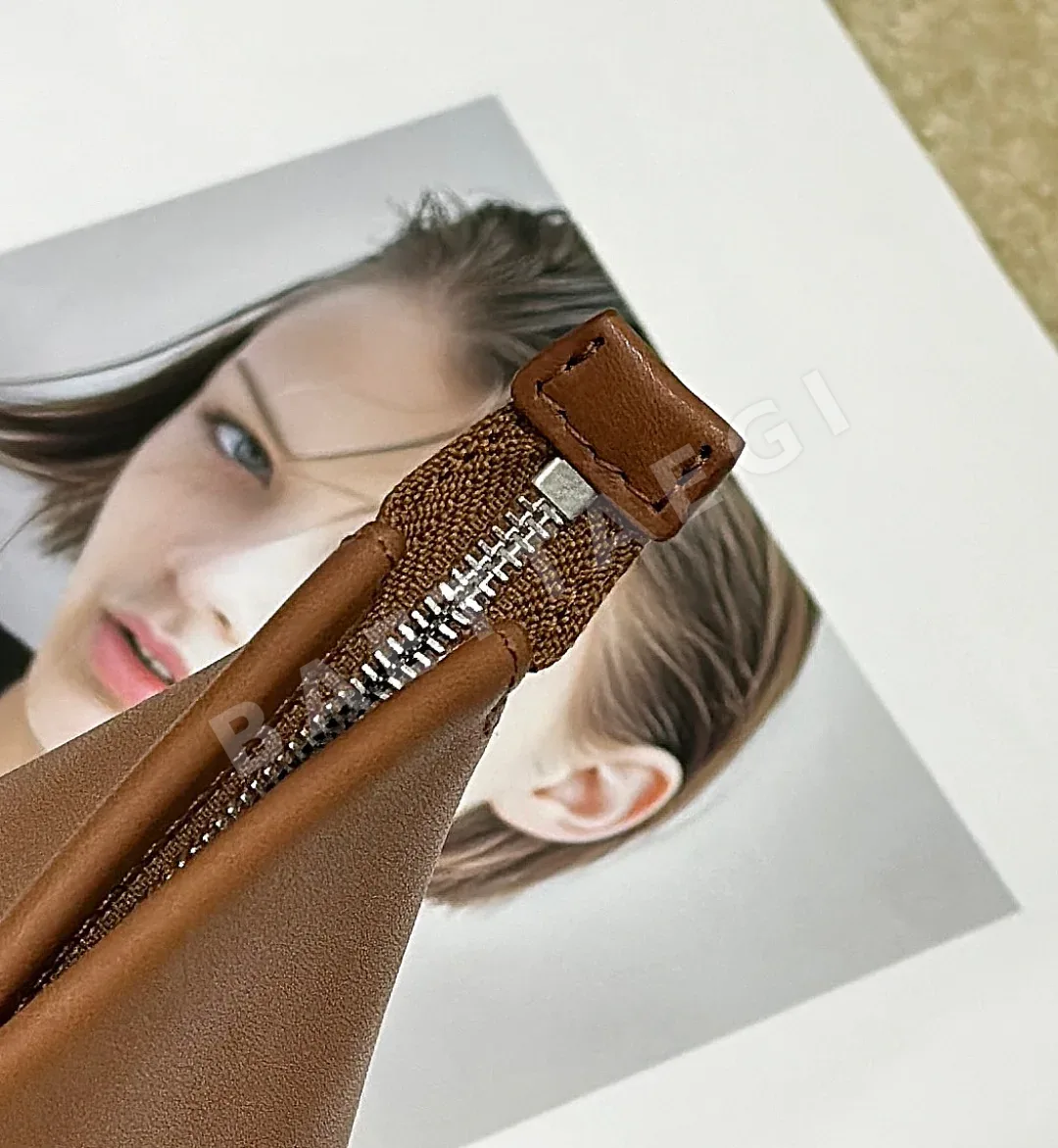 더로우 마르셀 새들 가죽 브리프케이스 가방 상세 이미지 7