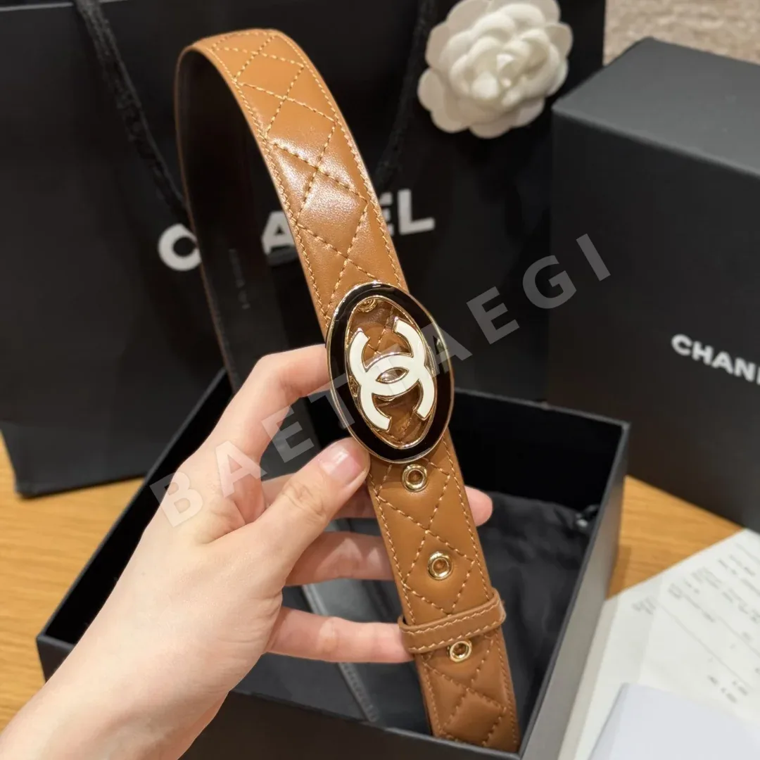샤넬 둥근 더블 C 로고 램스킨 벨트 상세 이미지 7
