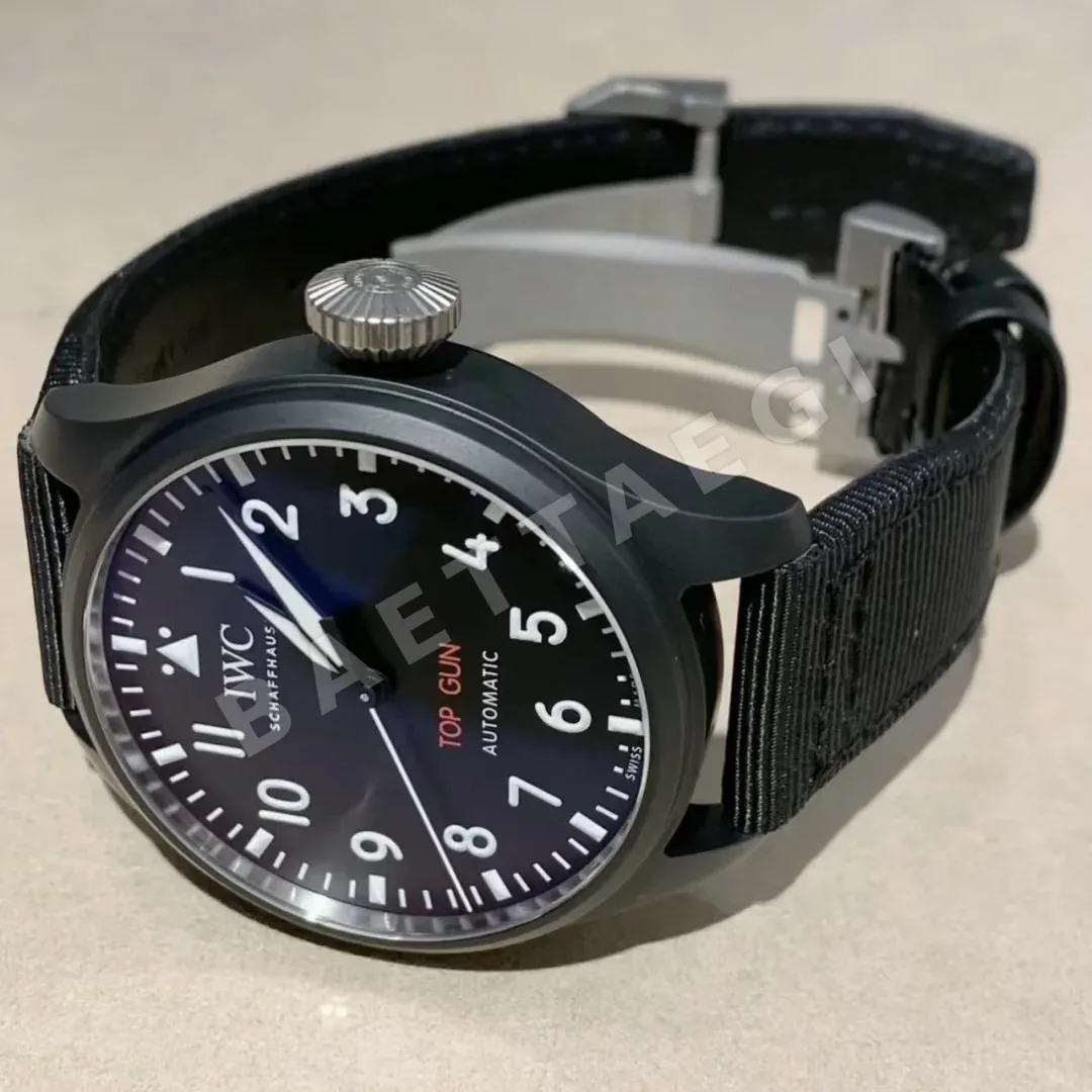 IWC 탑건 블랙 세라믹 시계 상세 이미지 4